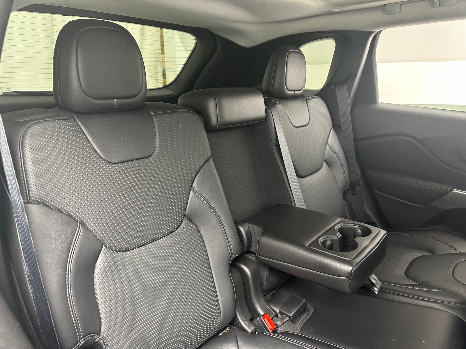 Thumbnail: 2022 Jeep Cherokee - 5