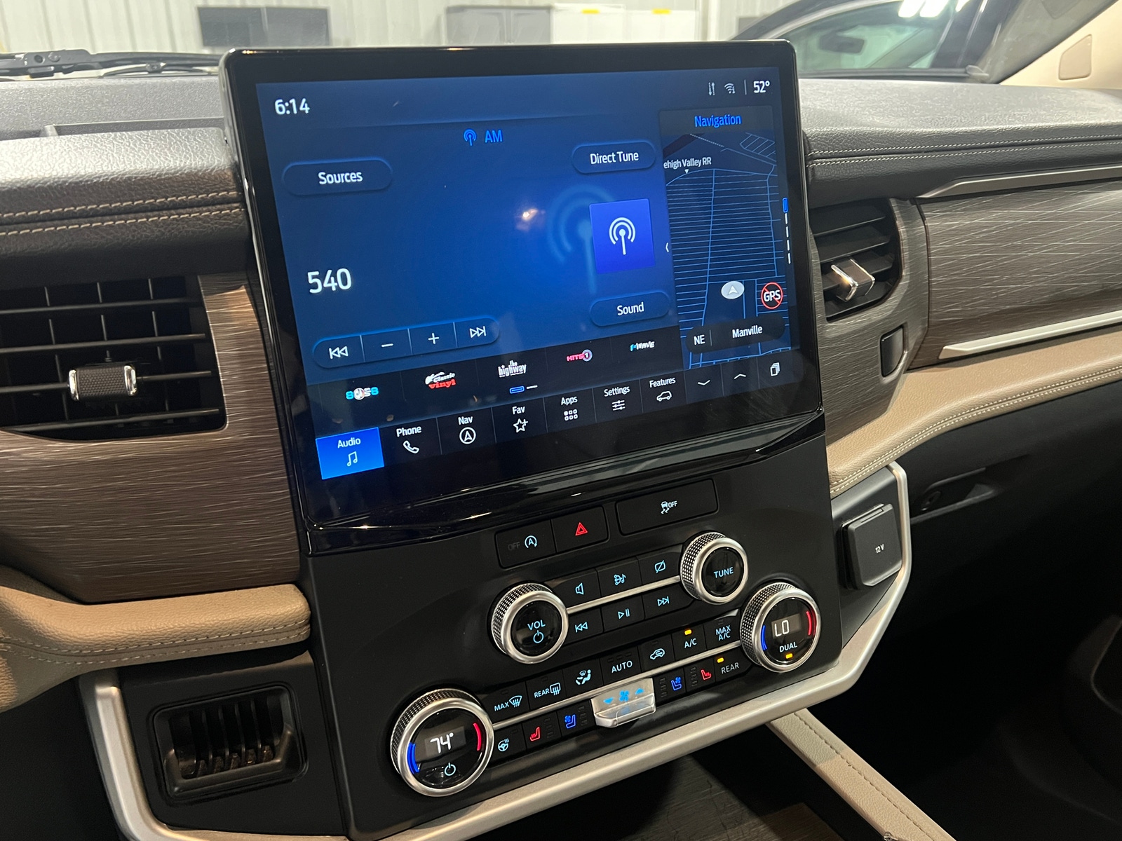 Thumbnail: 2024 Ford Expedition MAX - 3