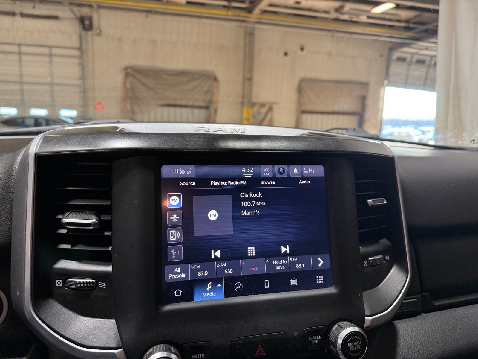 Thumbnail: 2022 RAM 1500 - 4