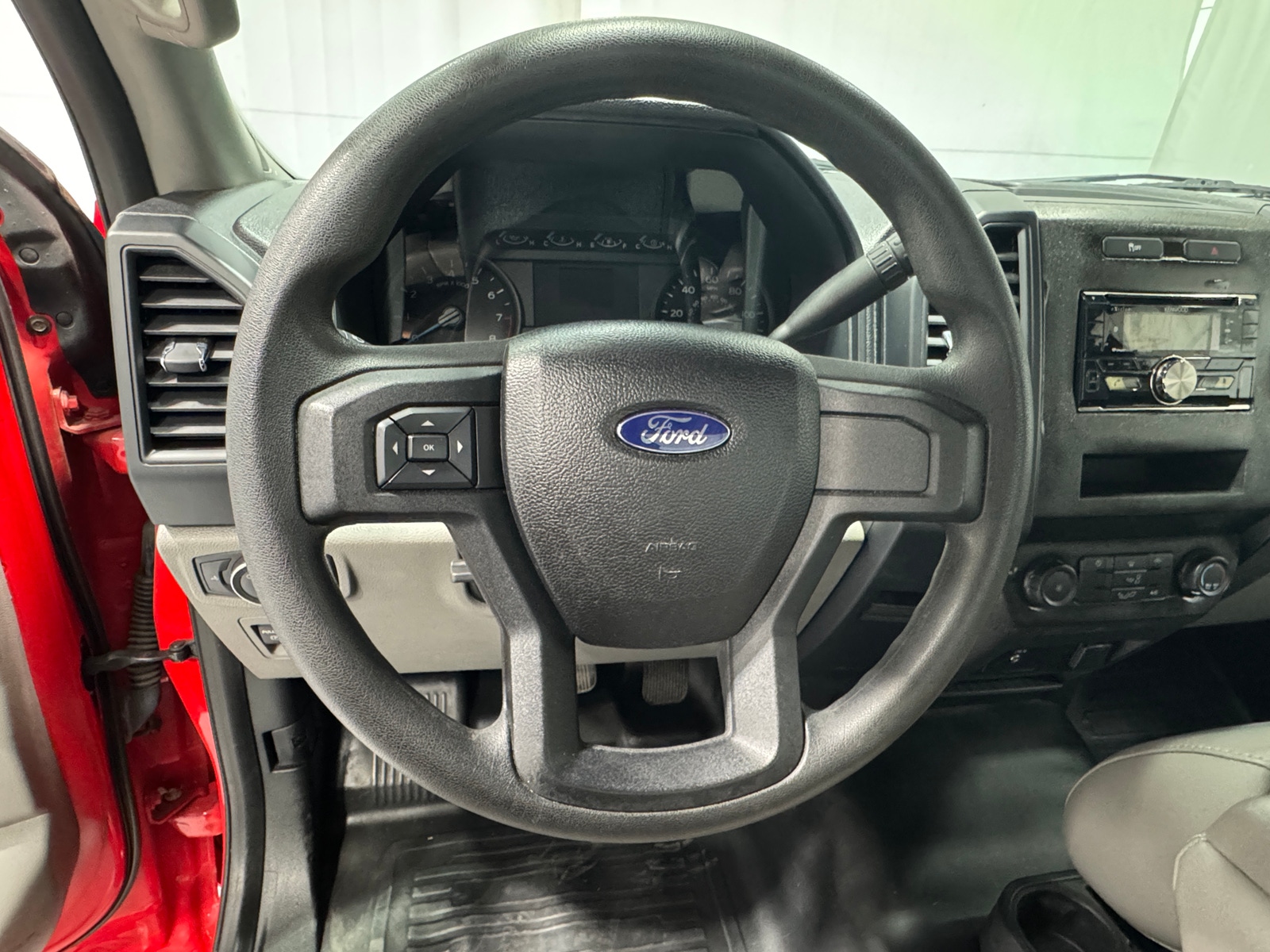 Thumbnail: 2016 Ford Econoline - 5