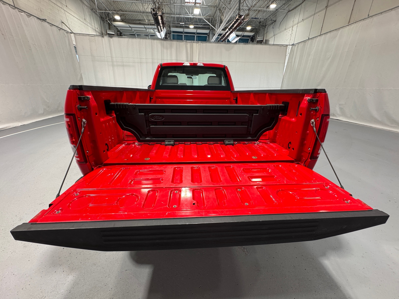 Thumbnail: 2016 Ford Econoline - 6