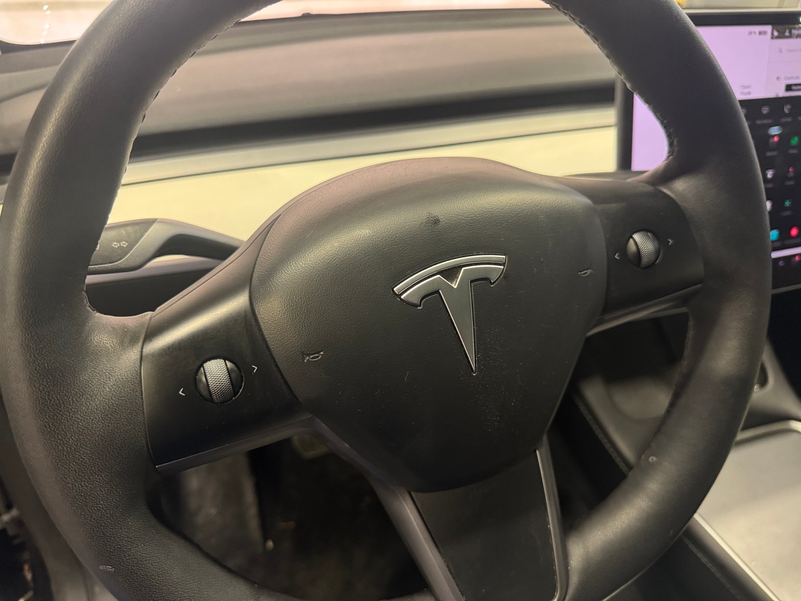Thumbnail: 2023 Tesla Model Y - 4