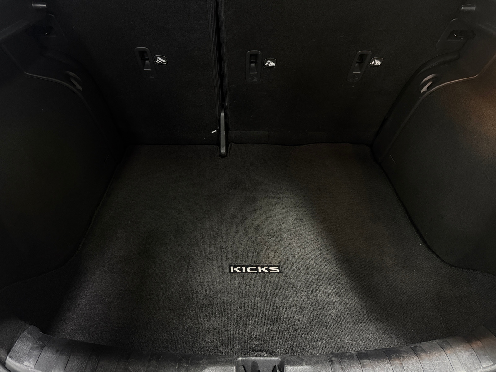 Thumbnail: 2024 Nissan Kicks - 7