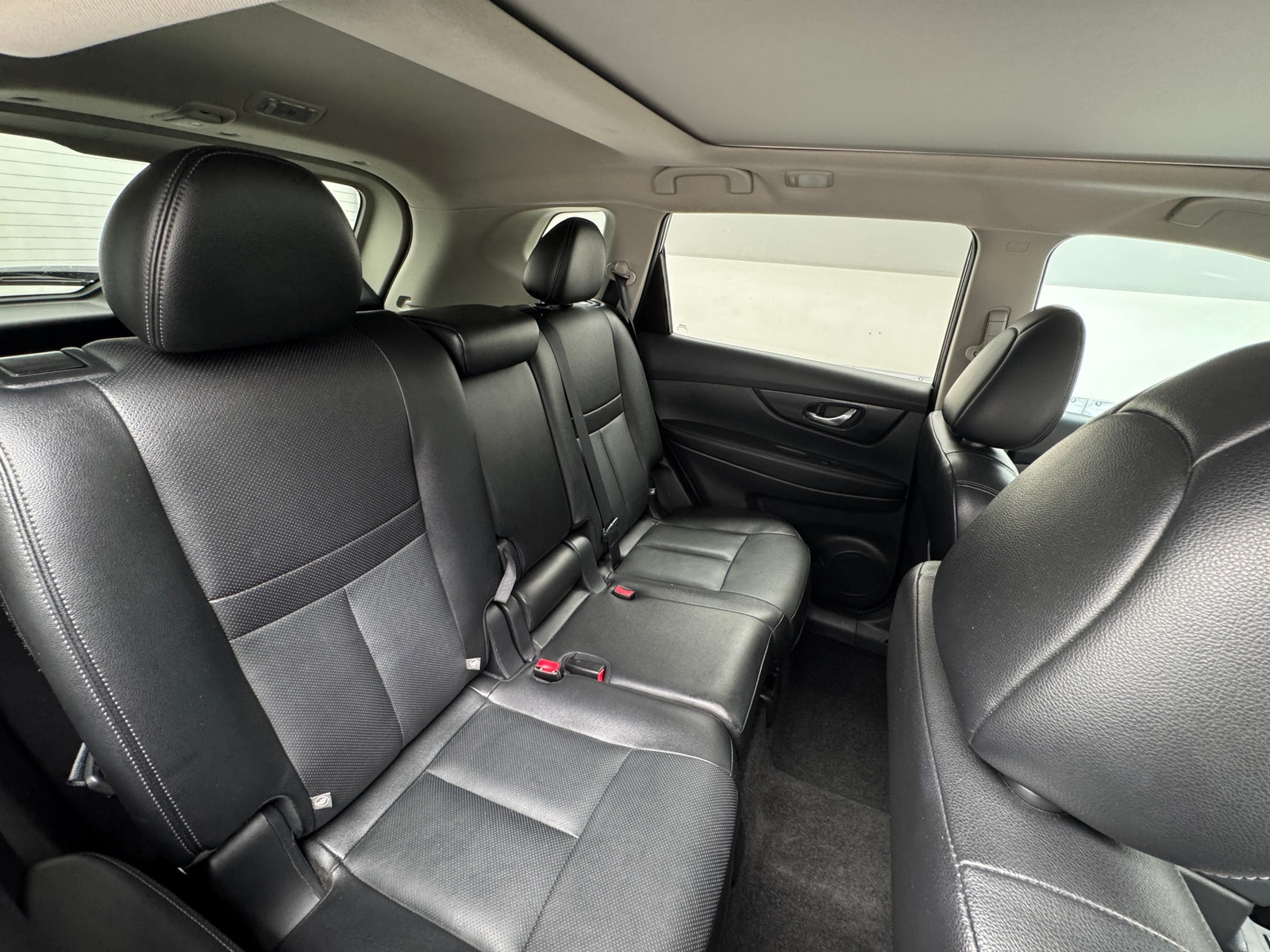 Thumbnail: 2017 Nissan Rogue - 6