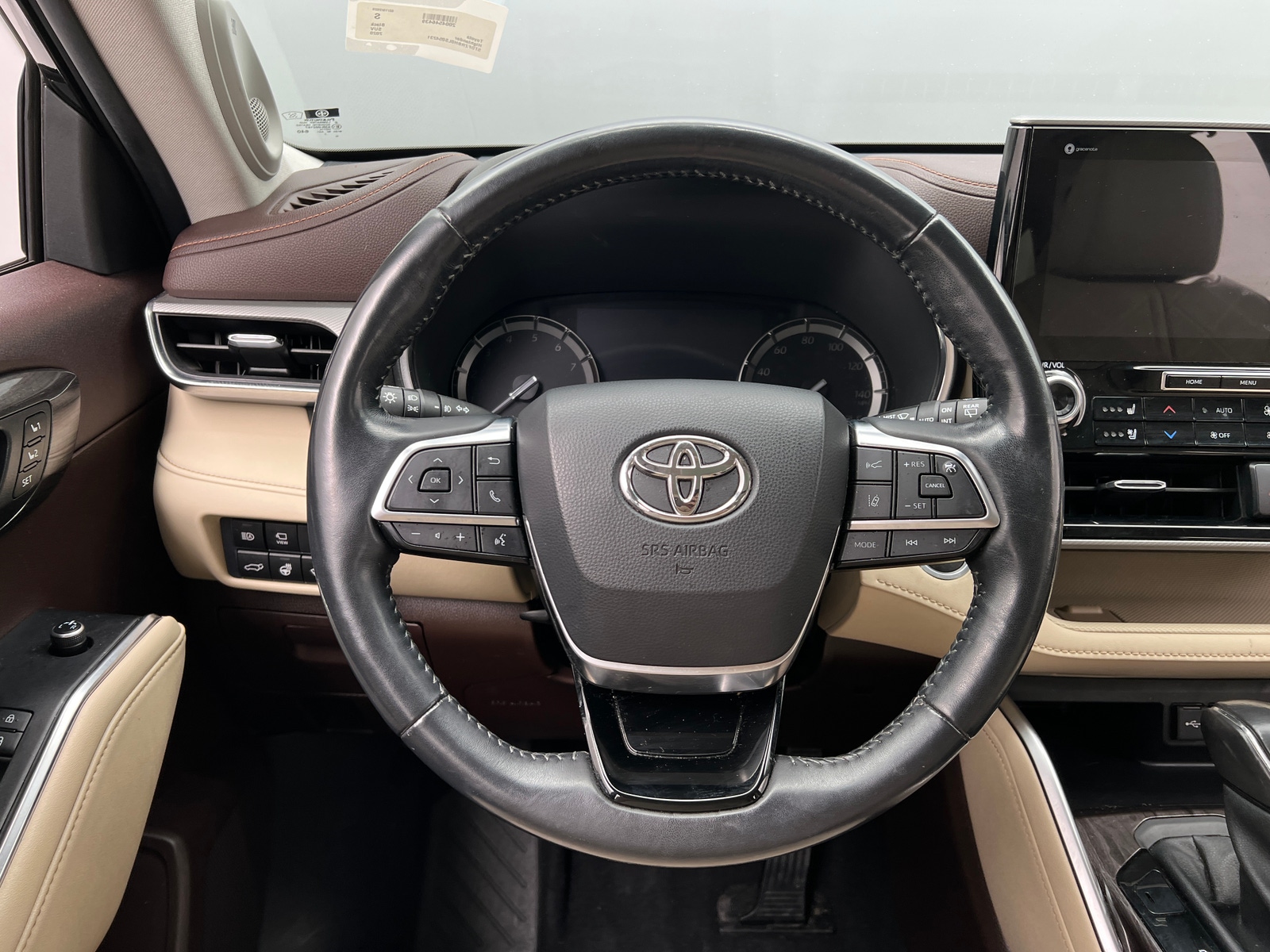 Thumbnail: 2020 Toyota Highlander - 4