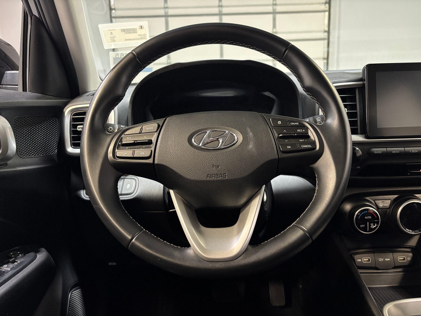 Thumbnail: 2022 Hyundai Venue - 5