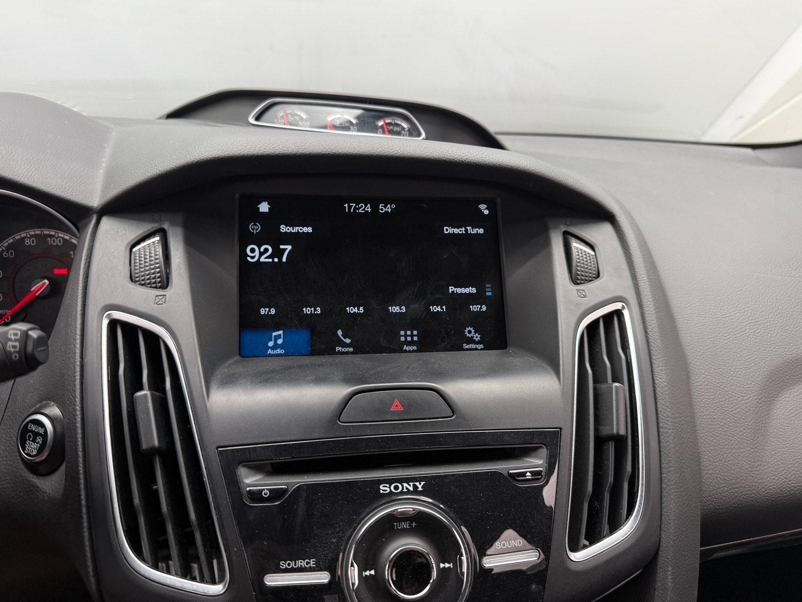 Thumbnail: 2017 Ford Focus - 4