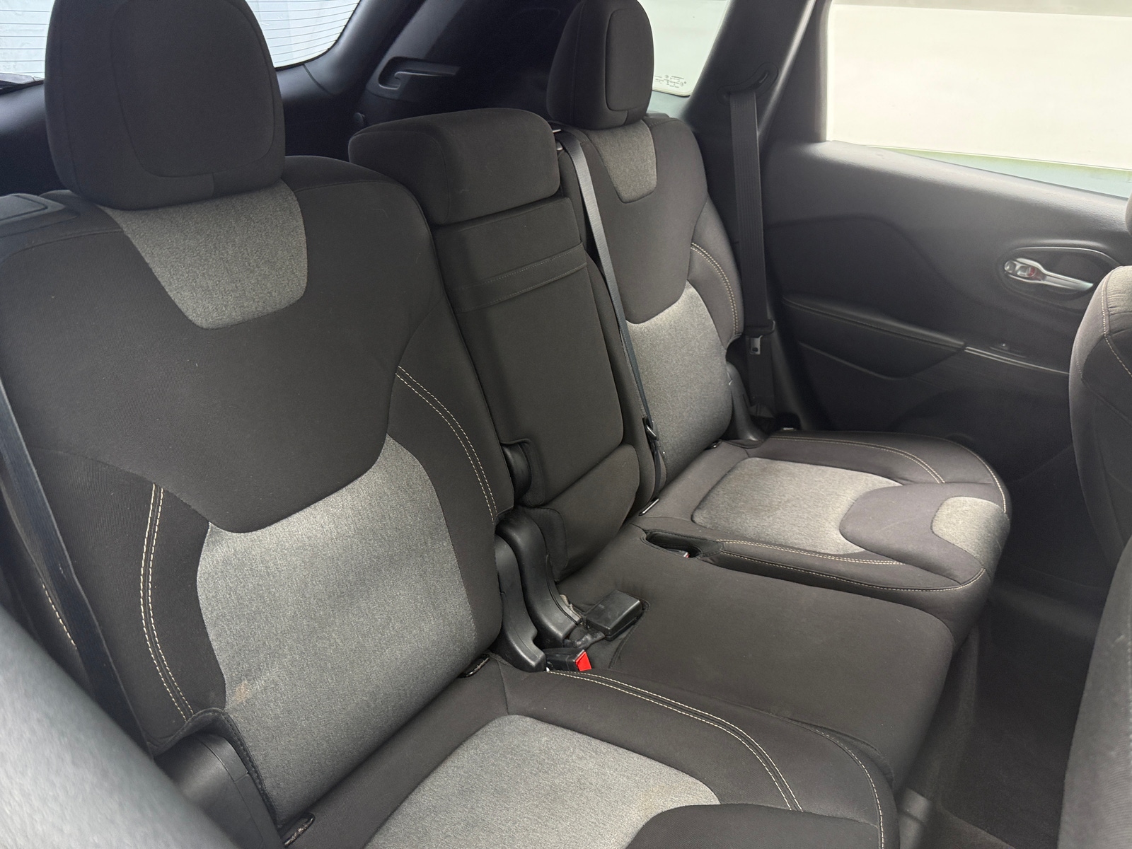 Thumbnail: 2016 Jeep Cherokee - 6