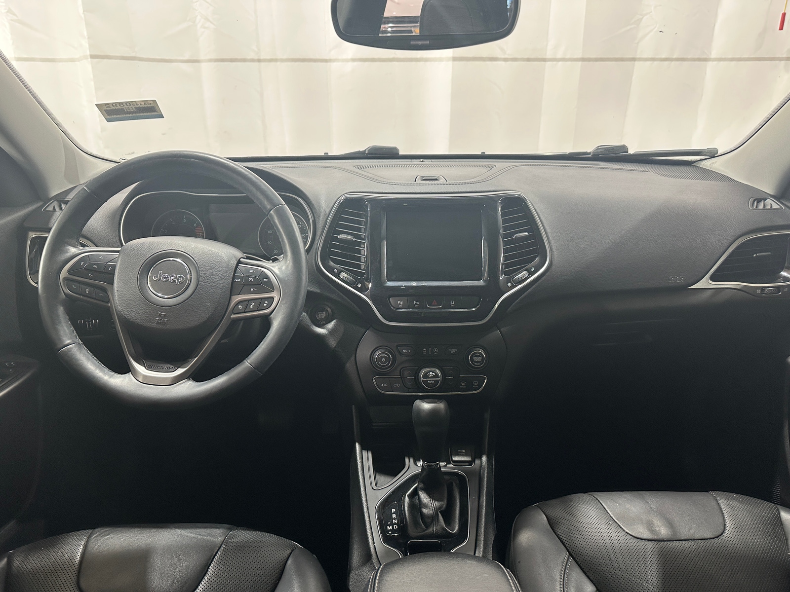 Thumbnail: 2019 Jeep Cherokee - 2