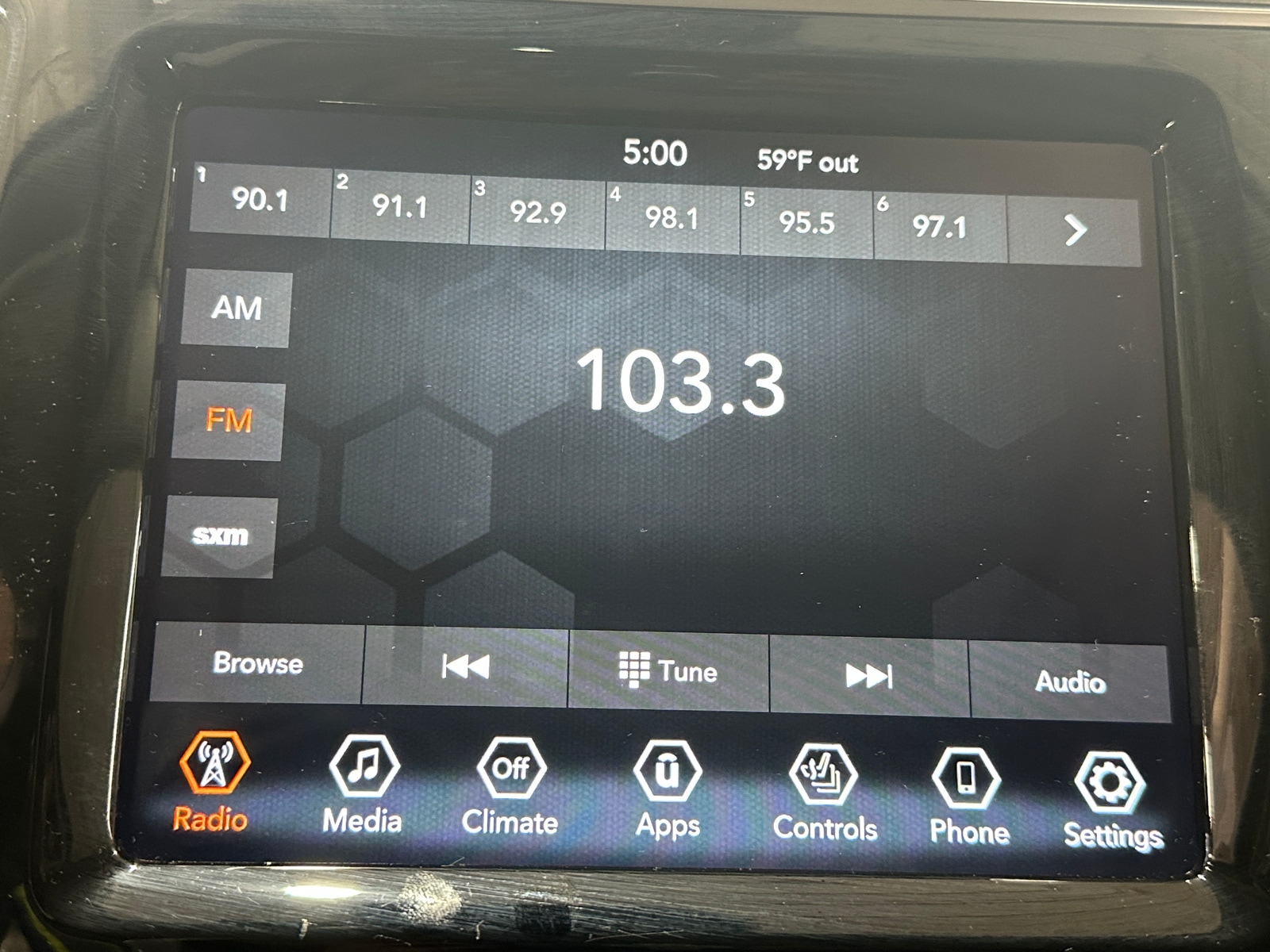 Thumbnail: 2019 Jeep Cherokee - 3