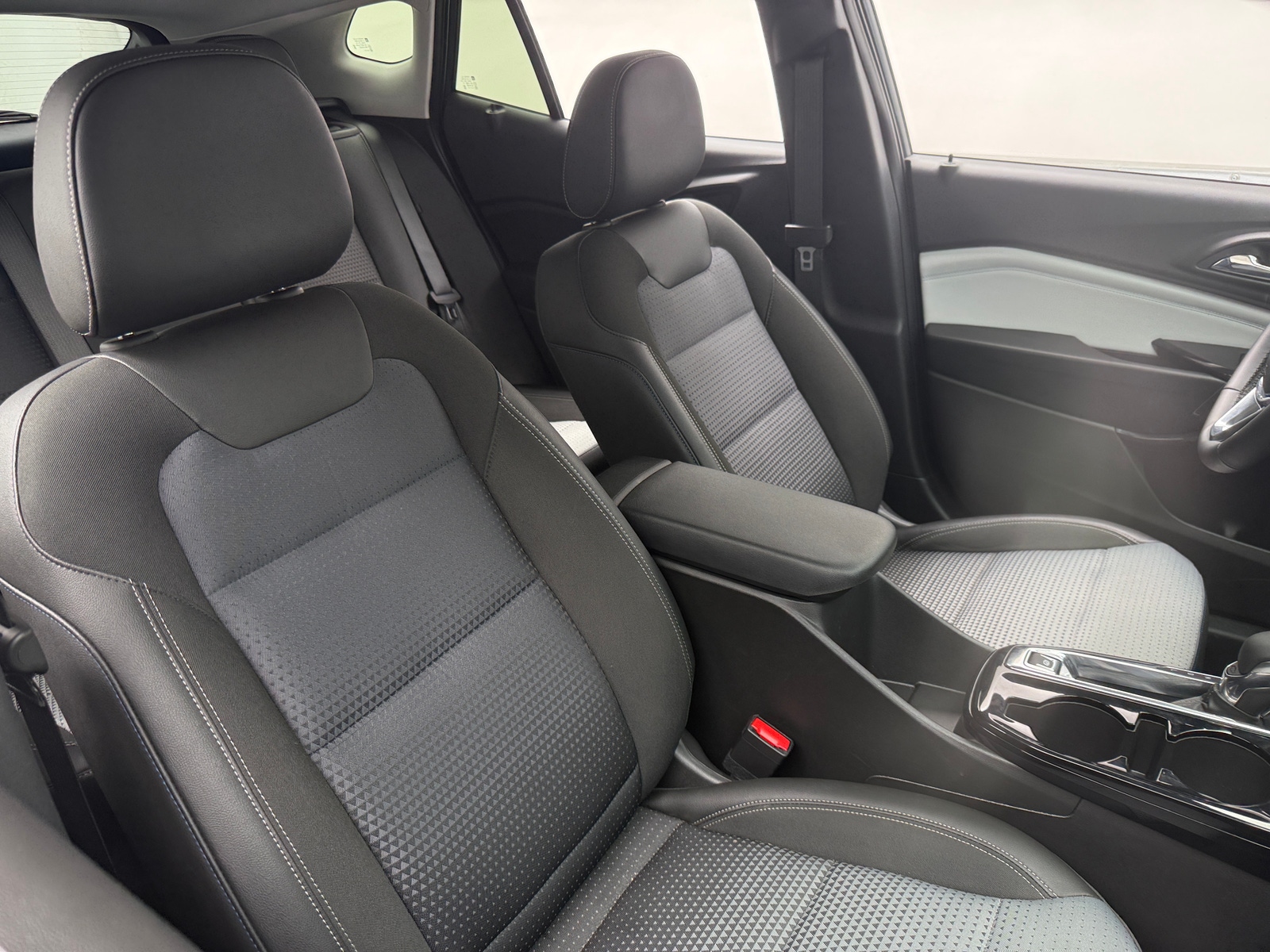 Thumbnail: 2025 Chevrolet Trax - 2