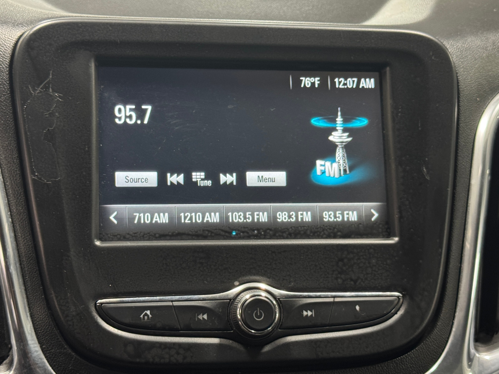 Thumbnail: 2018 Chevrolet Equinox - 4