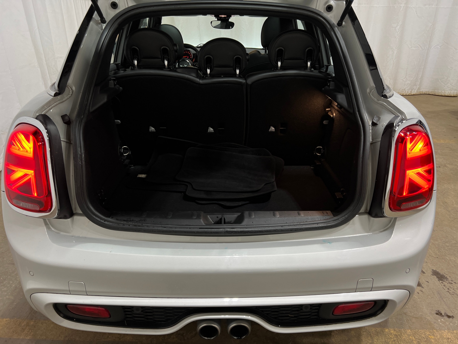 Thumbnail: 2019 MINI Cooper Hardtop - 6