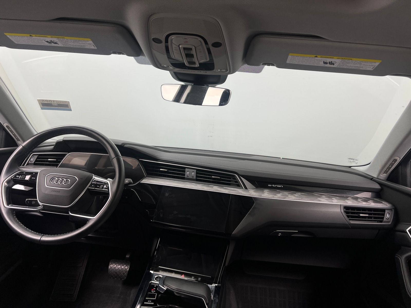 Thumbnail: 2022 Audi e-tron - 2