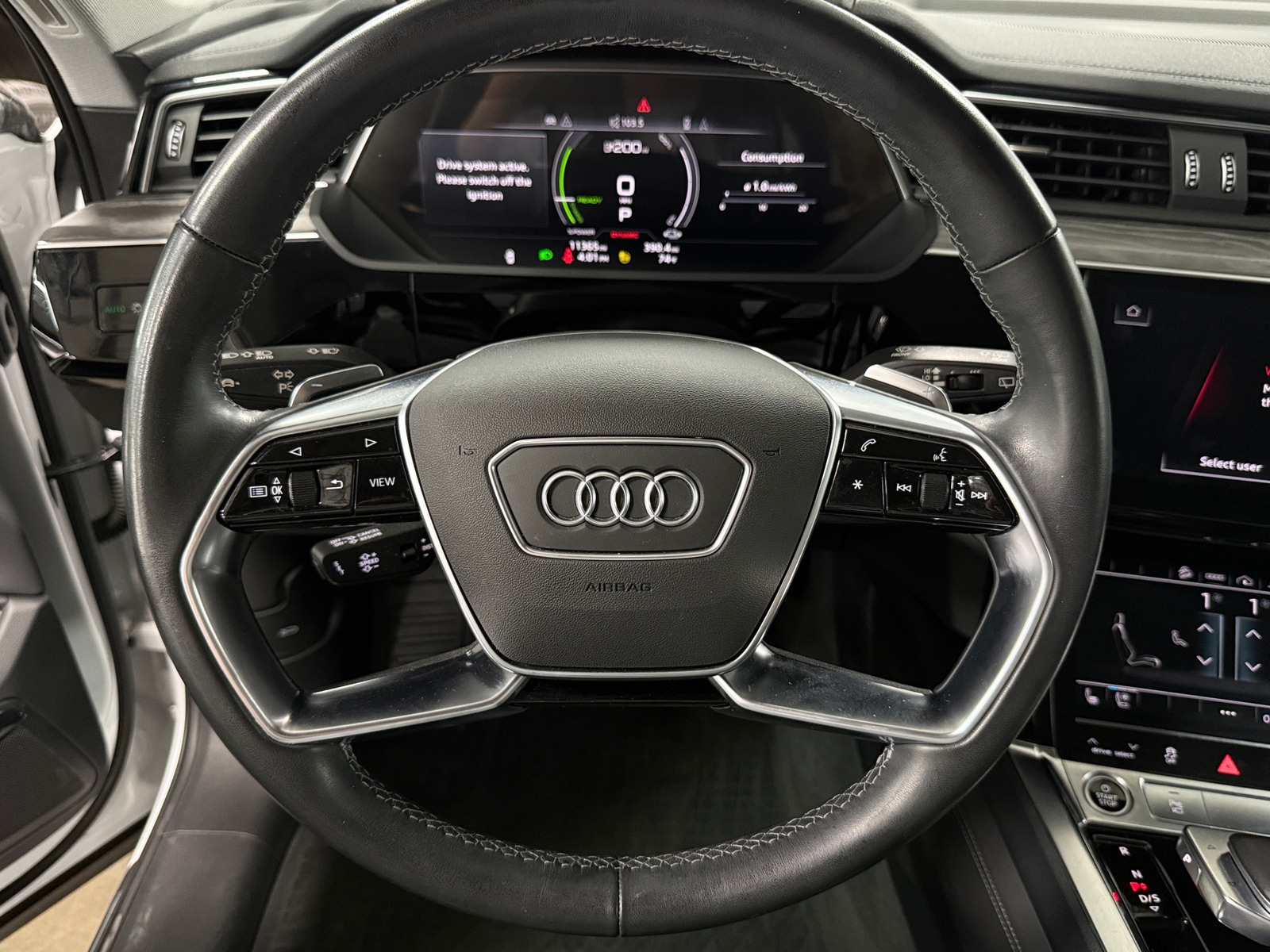 Thumbnail: 2022 Audi e-tron - 4