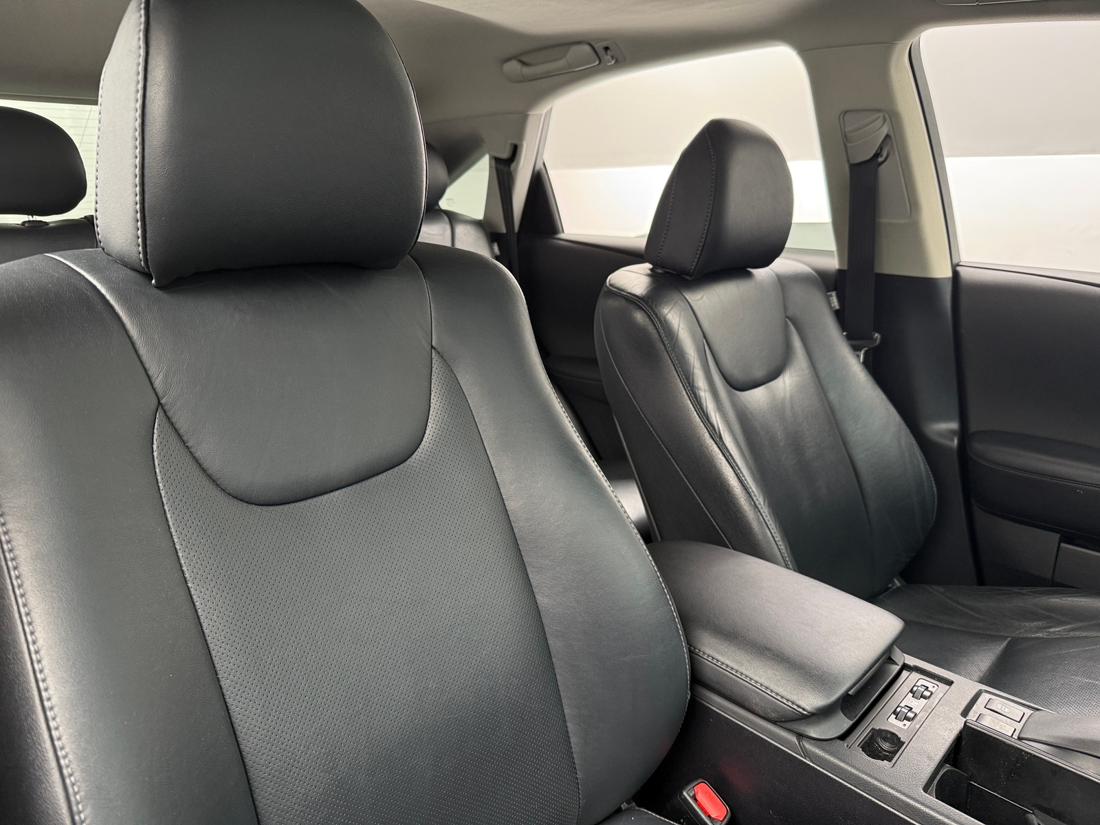 Thumbnail: 2015 Lexus RX - 2