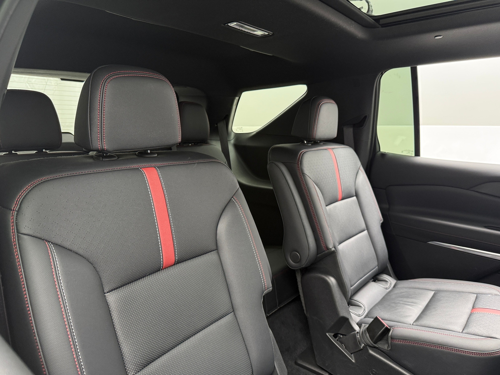 Thumbnail: 2024 Chevrolet Traverse - 5