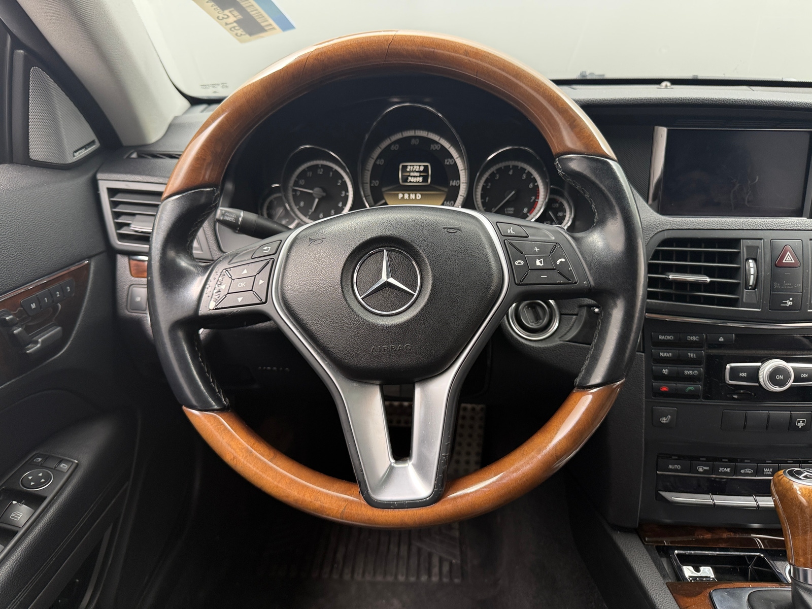 Thumbnail: 2012 Mercedes-Benz E-Class - 3