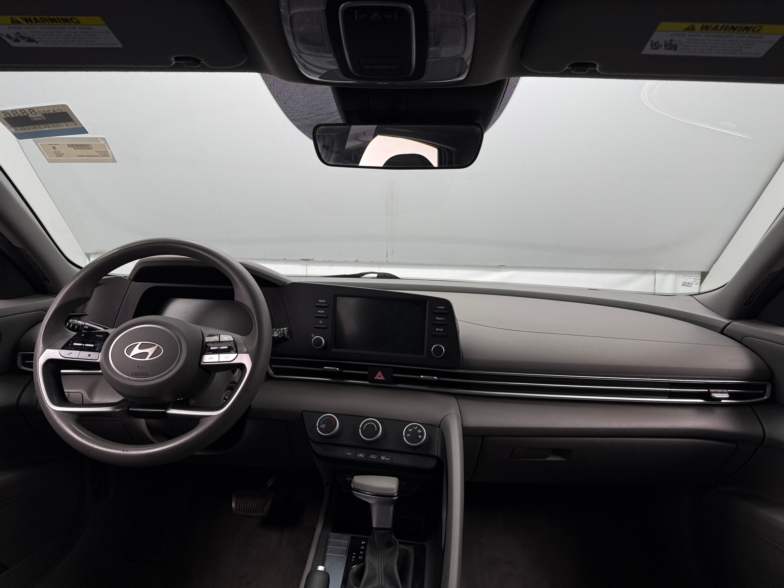 Thumbnail: 2024 Hyundai Elantra - 3