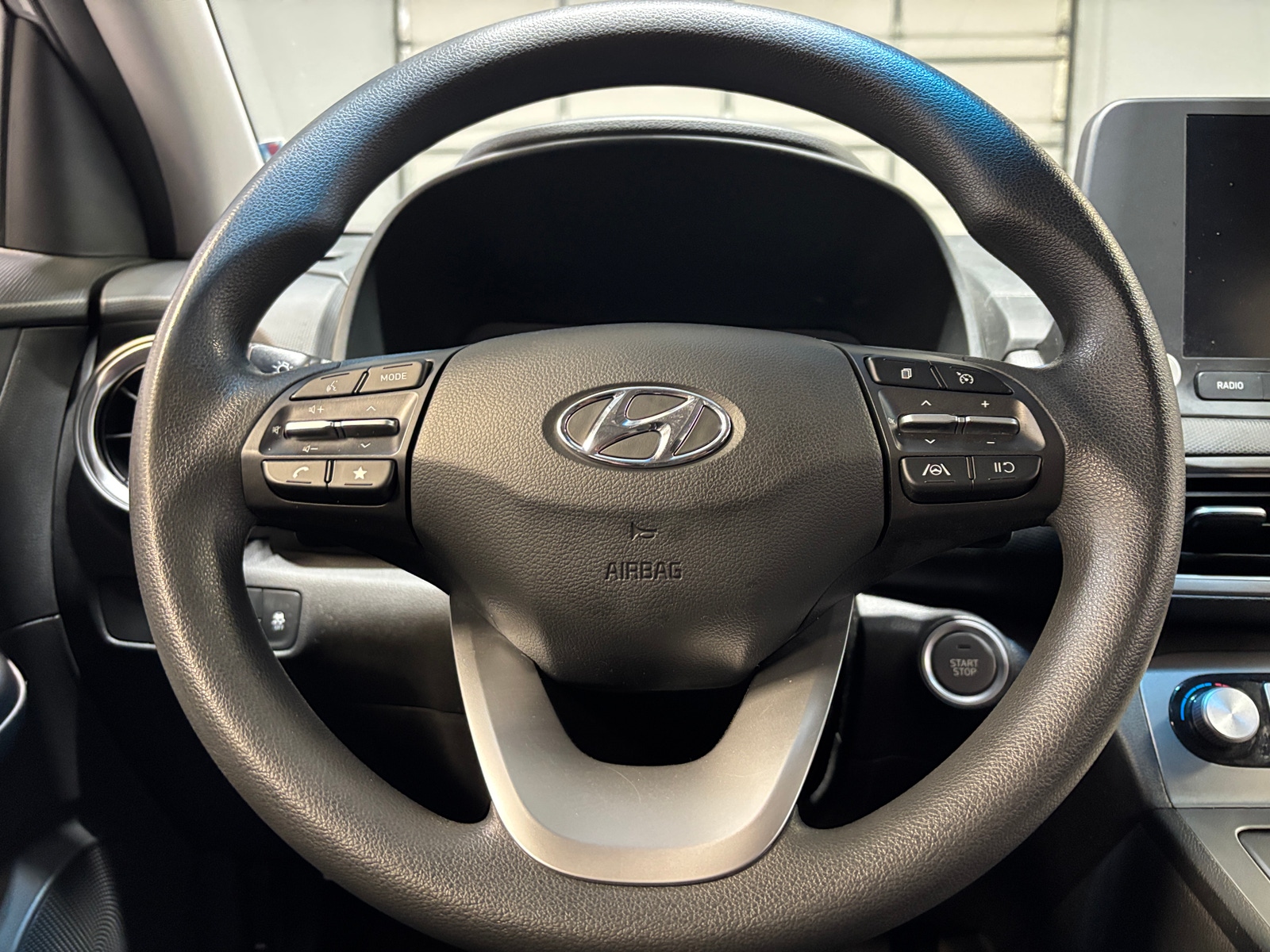 Thumbnail: 2023 Hyundai Kona - 5