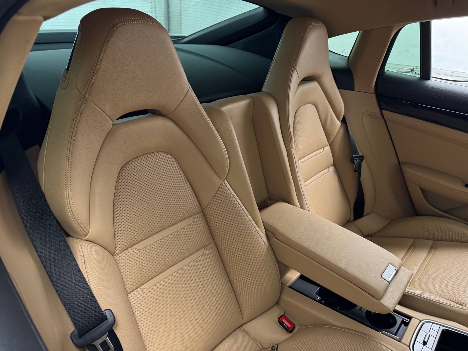 Thumbnail: 2018 Porsche Panamera - 5