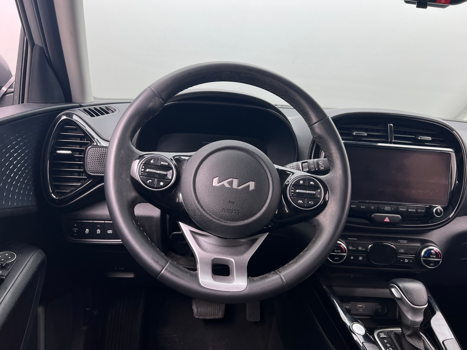 Thumbnail: 2023 Kia Soul - 5