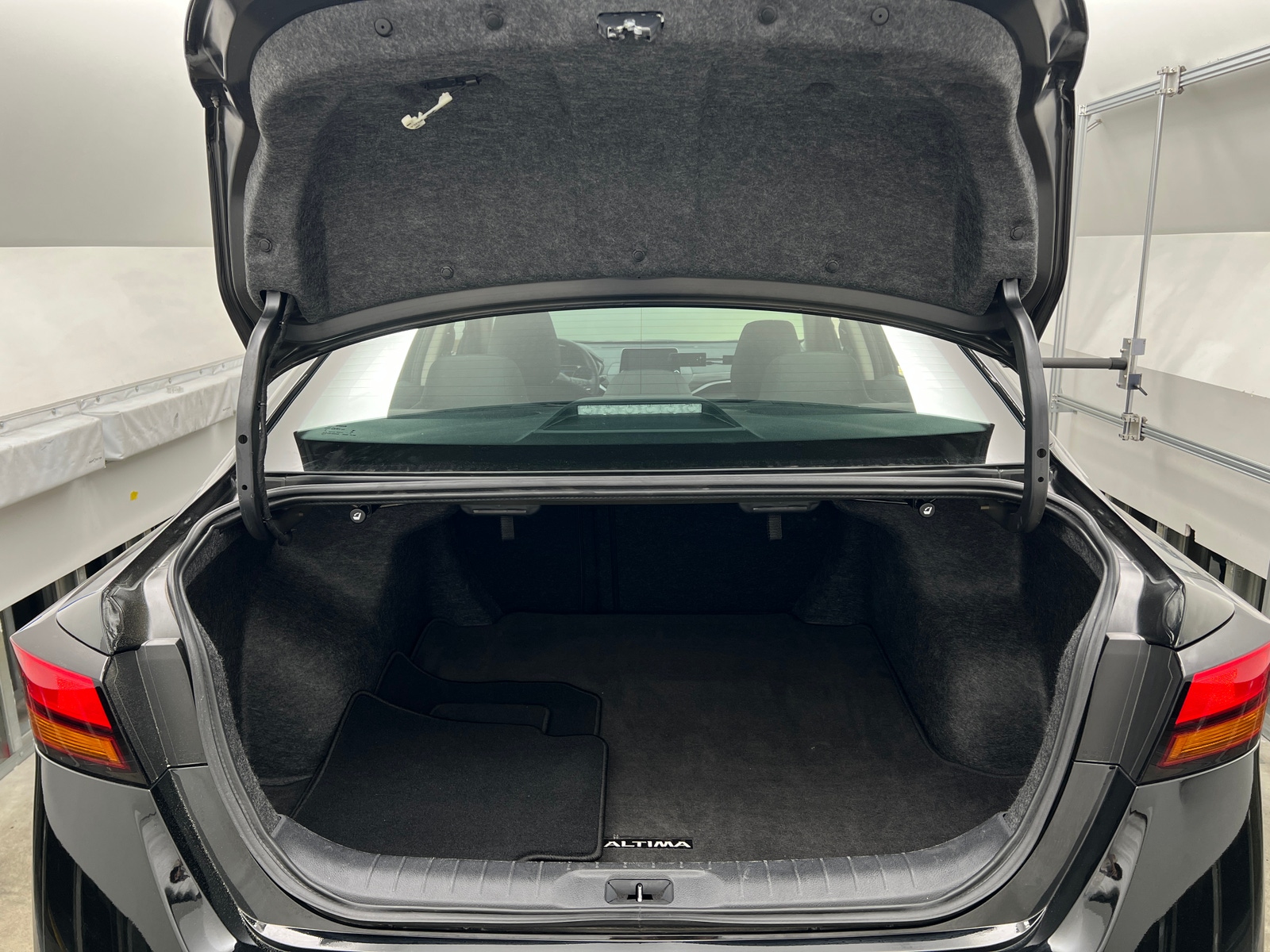 Thumbnail: 2025 Nissan Altima - 7