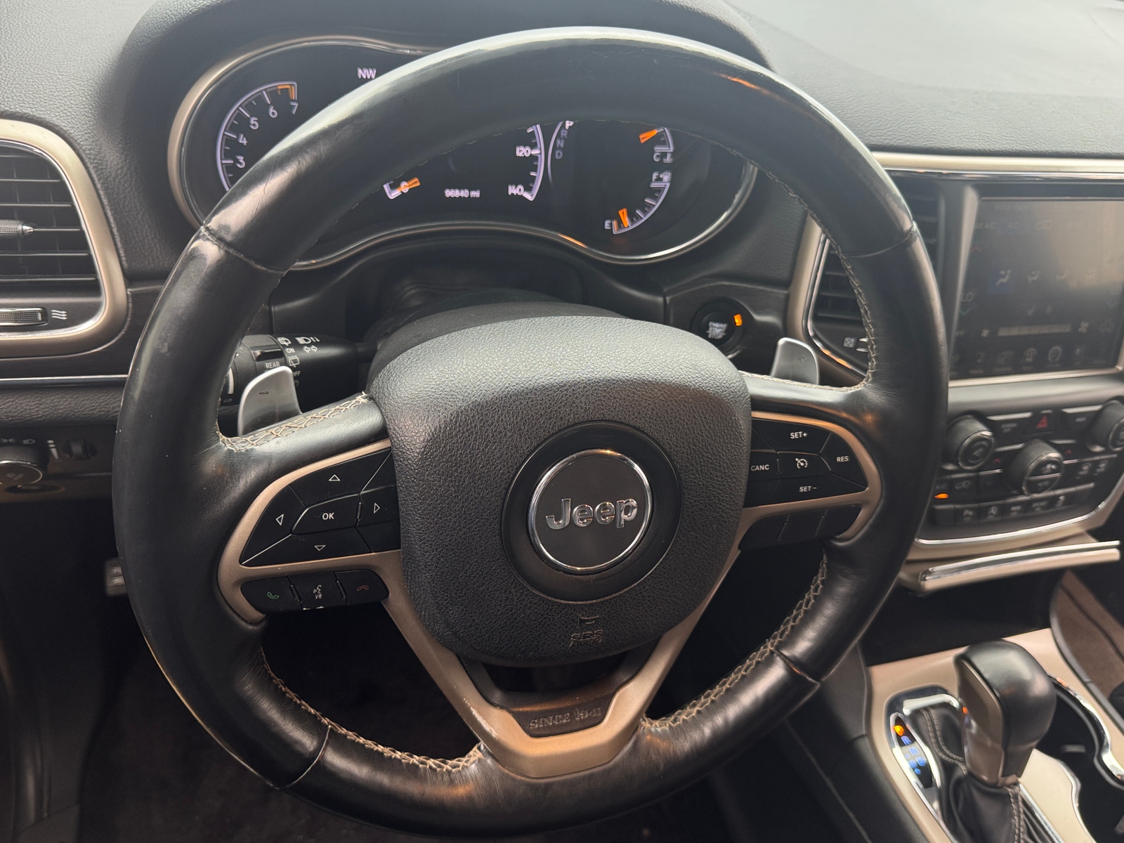 Thumbnail: 2017 Jeep Grand Cherokee - 4