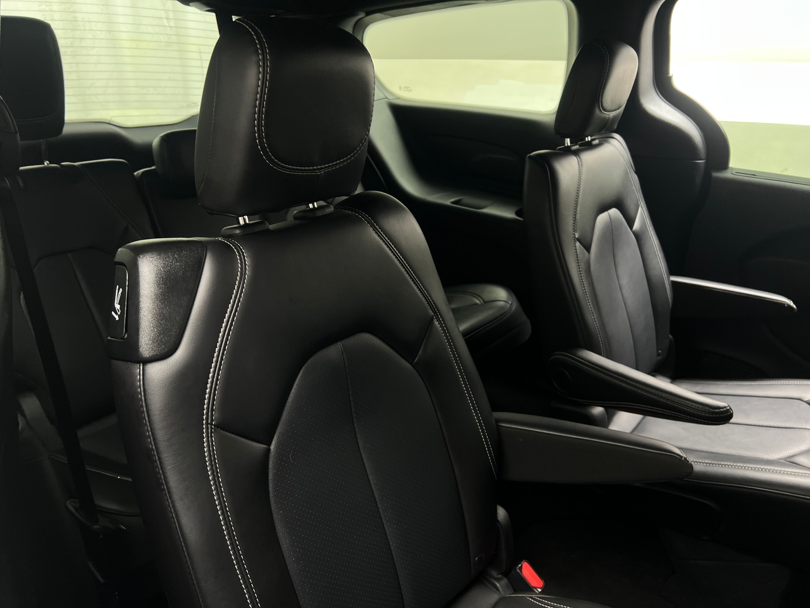 Thumbnail: 2025 Chrysler Pacifica - 5