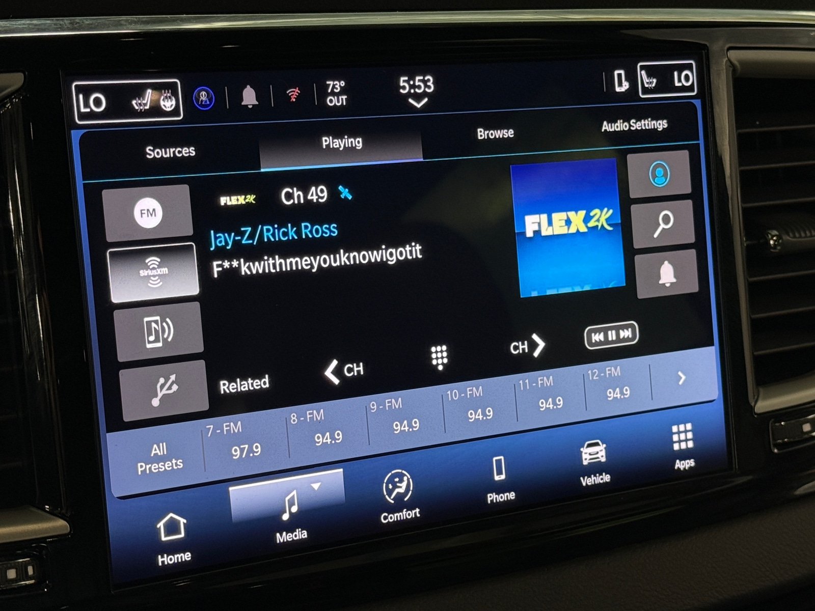 Thumbnail: 2025 Chrysler Pacifica - 3