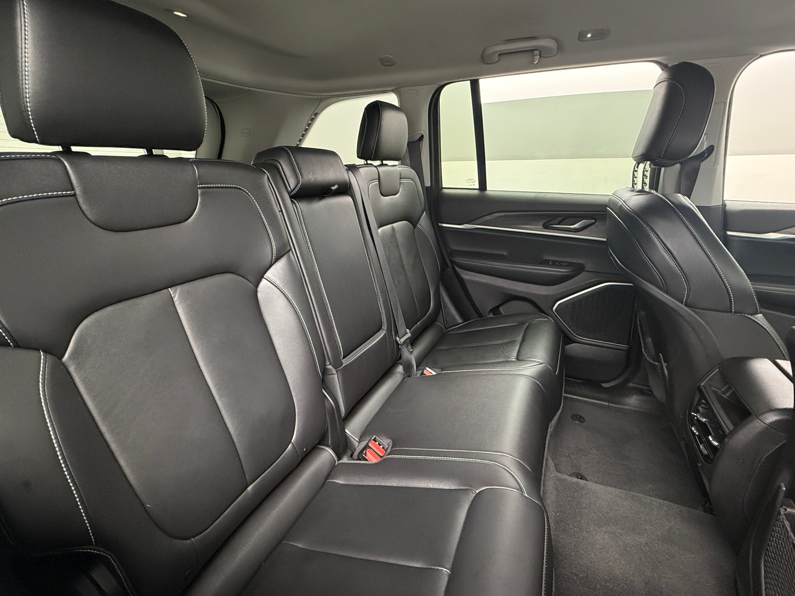 Thumbnail: 2022 Jeep Grand Cherokee - 5