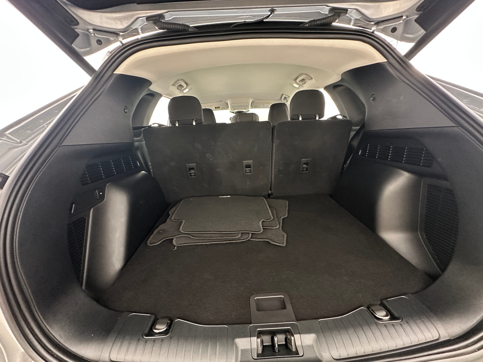 Thumbnail: 2023 Ford Escape - 7