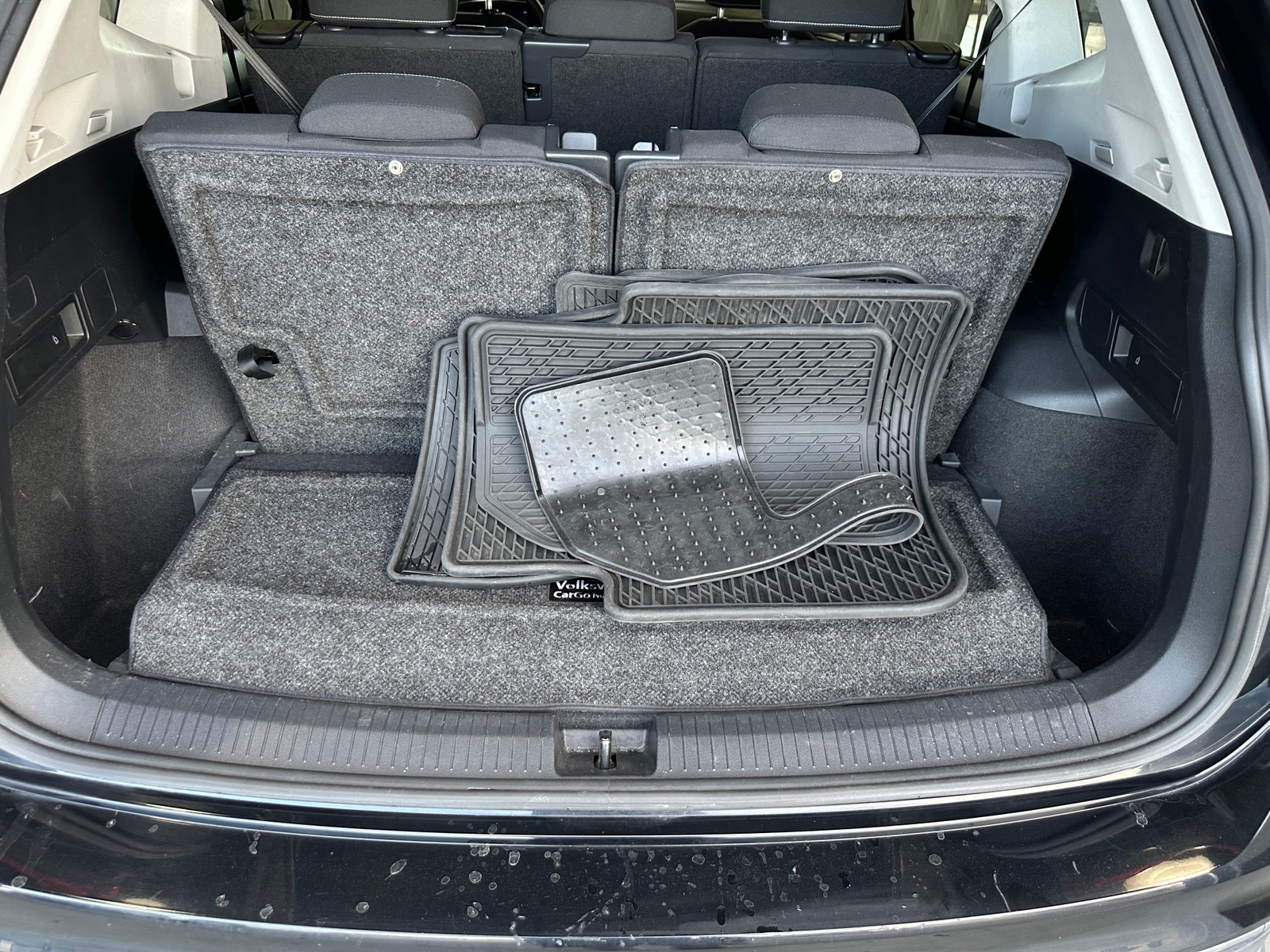 Thumbnail: 2023 Volkswagen Tiguan - 7