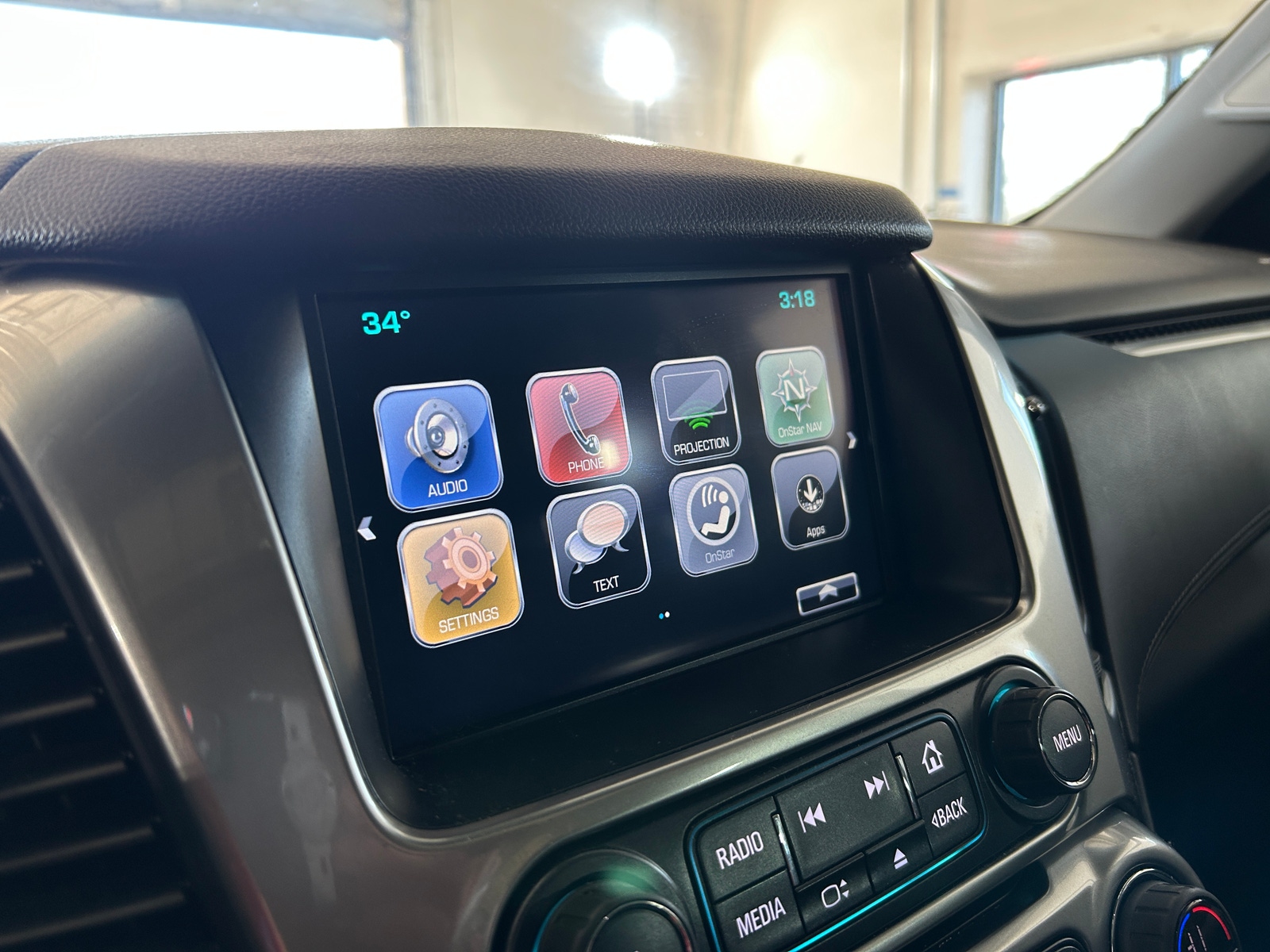 Thumbnail: 2019 Chevrolet Tahoe - 4