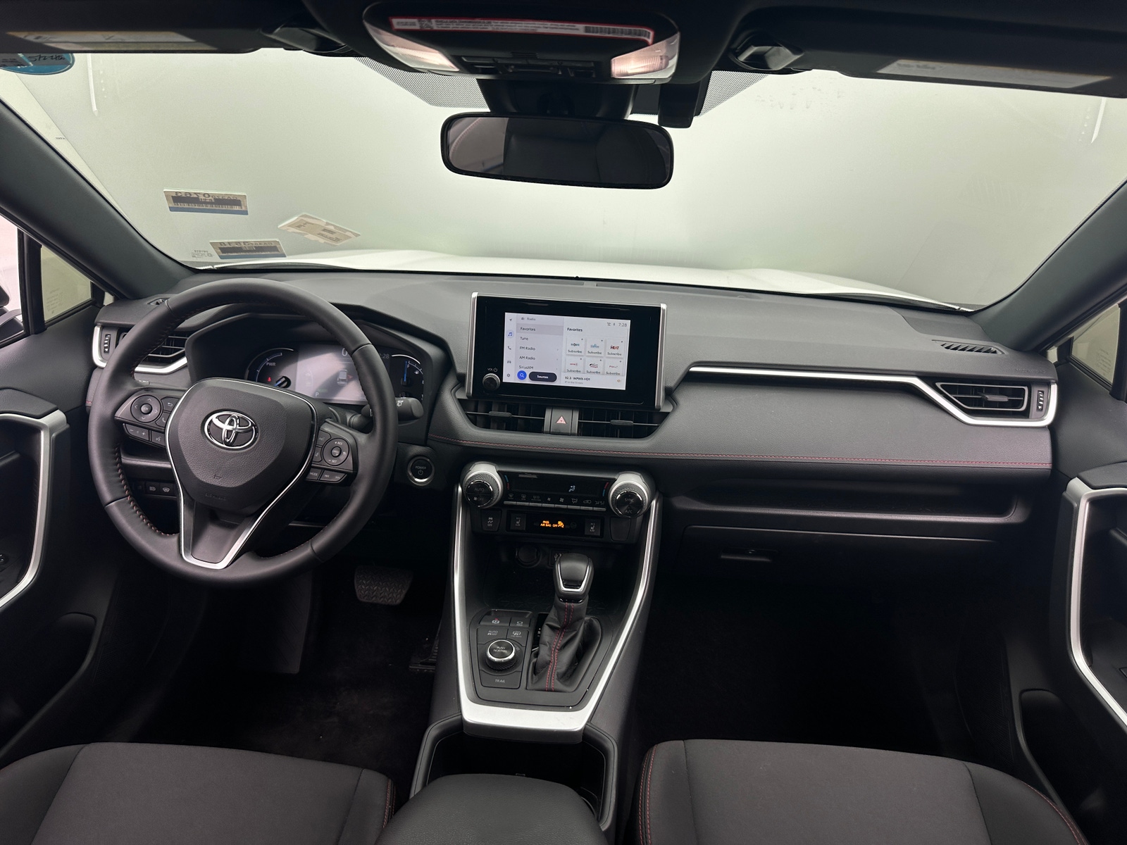 Thumbnail: 2025 Toyota RAV4 - 3