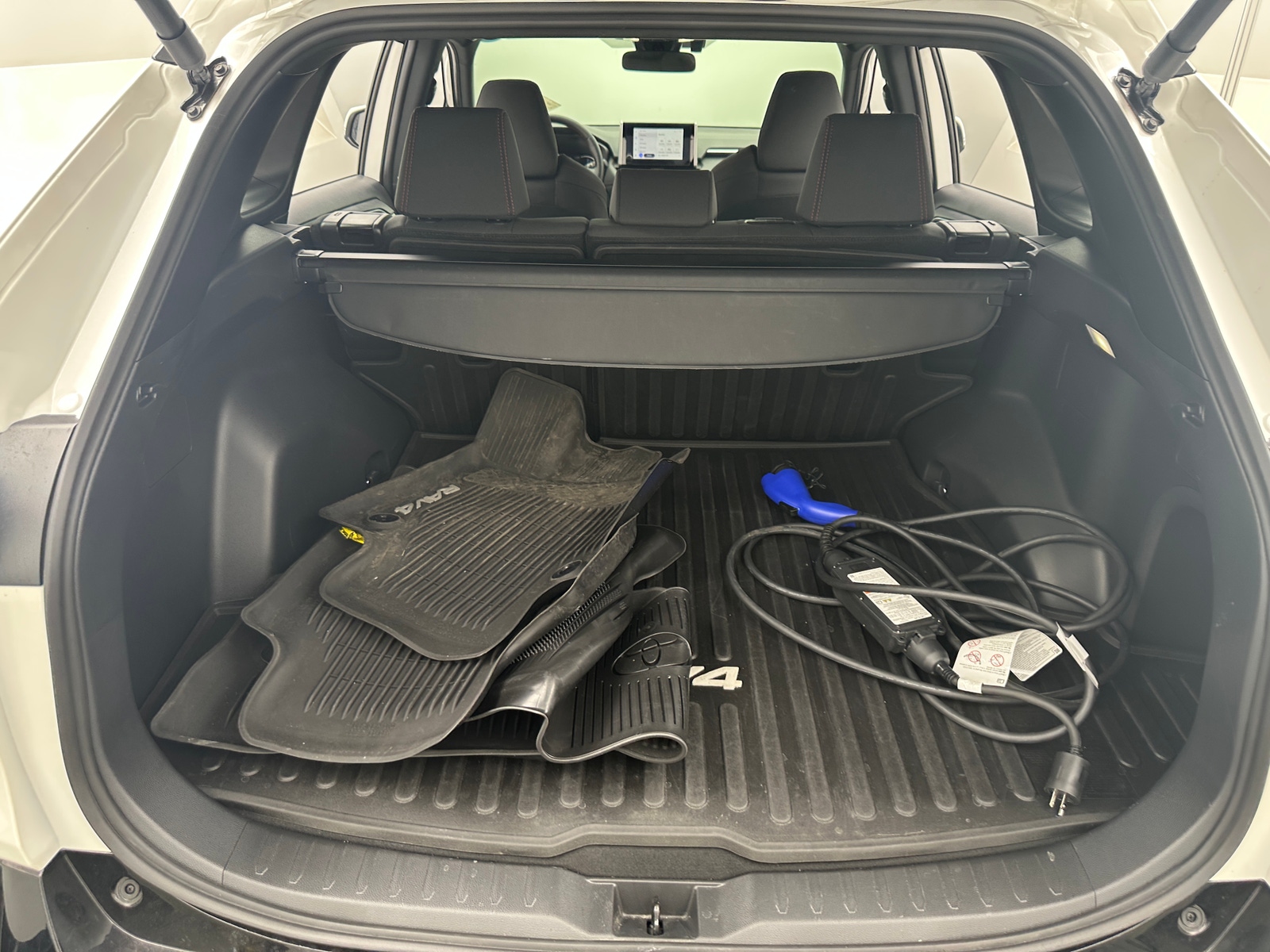 Thumbnail: 2025 Toyota RAV4 - 7