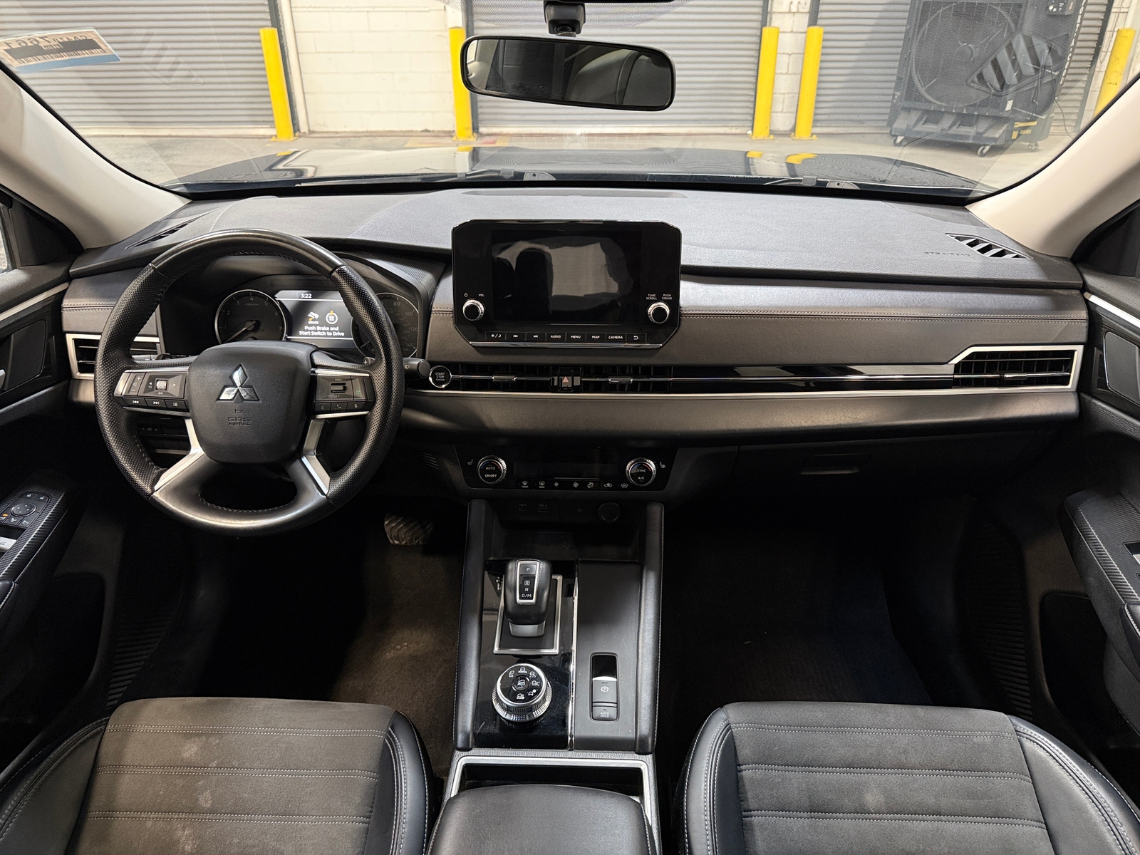 Thumbnail: 2024 Mitsubishi Outlander - 2