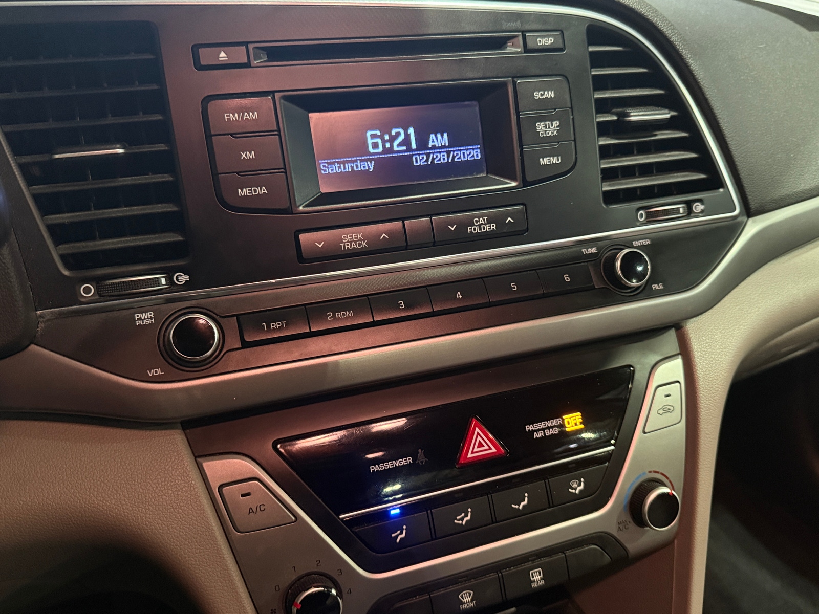 Thumbnail: 2017 Hyundai Elantra - 4