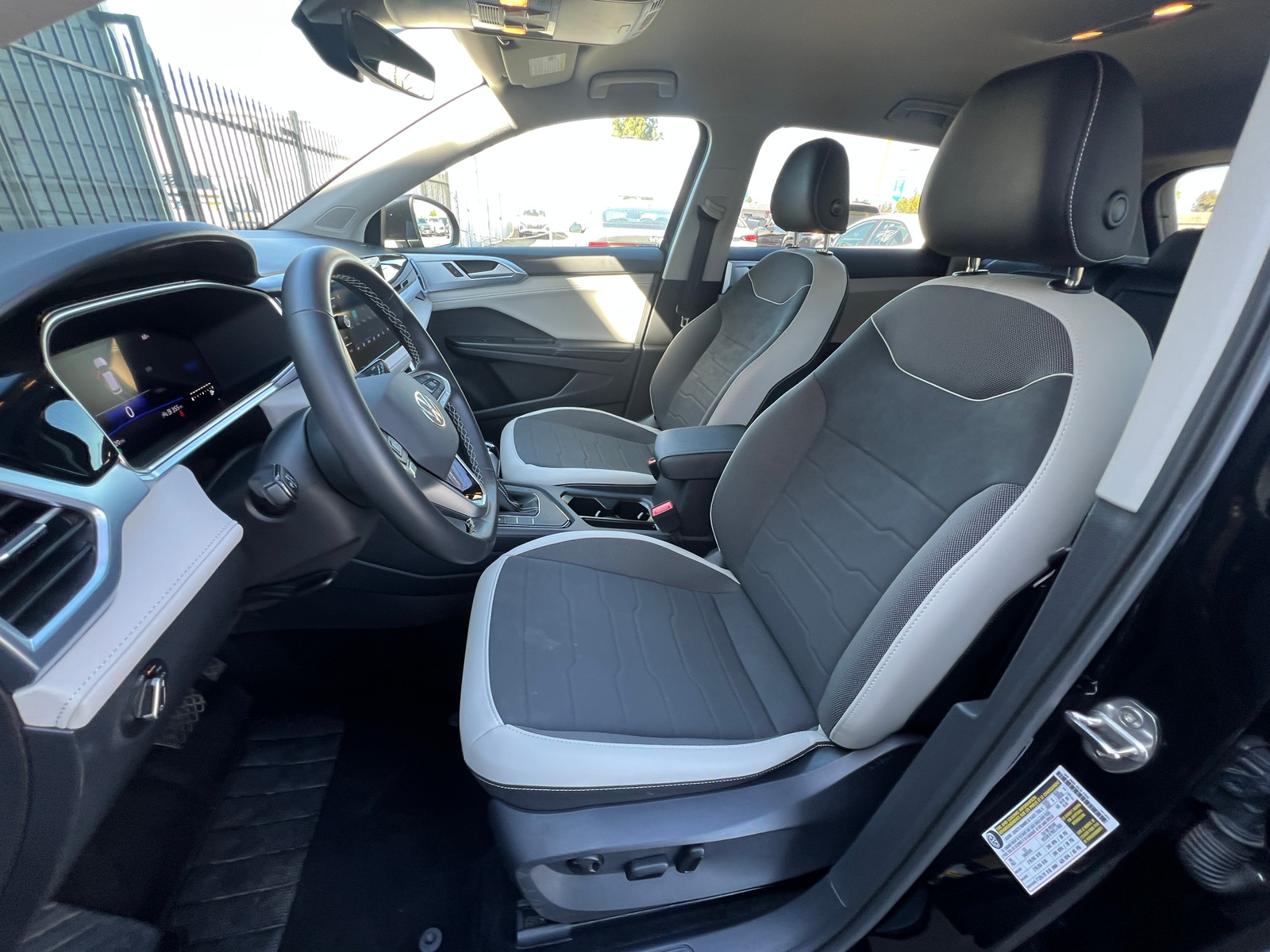 Thumbnail: 2025 Volkswagen Taos - 2