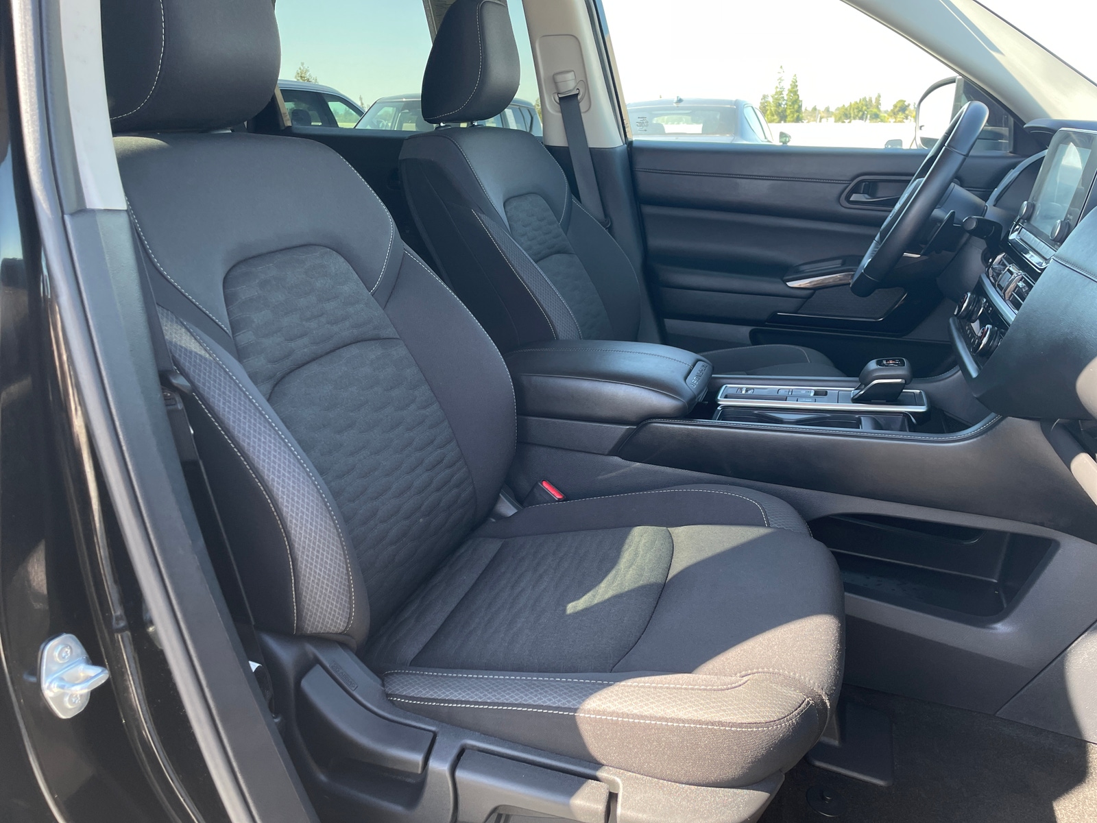 Thumbnail: 2025 Nissan Pathfinder - 2