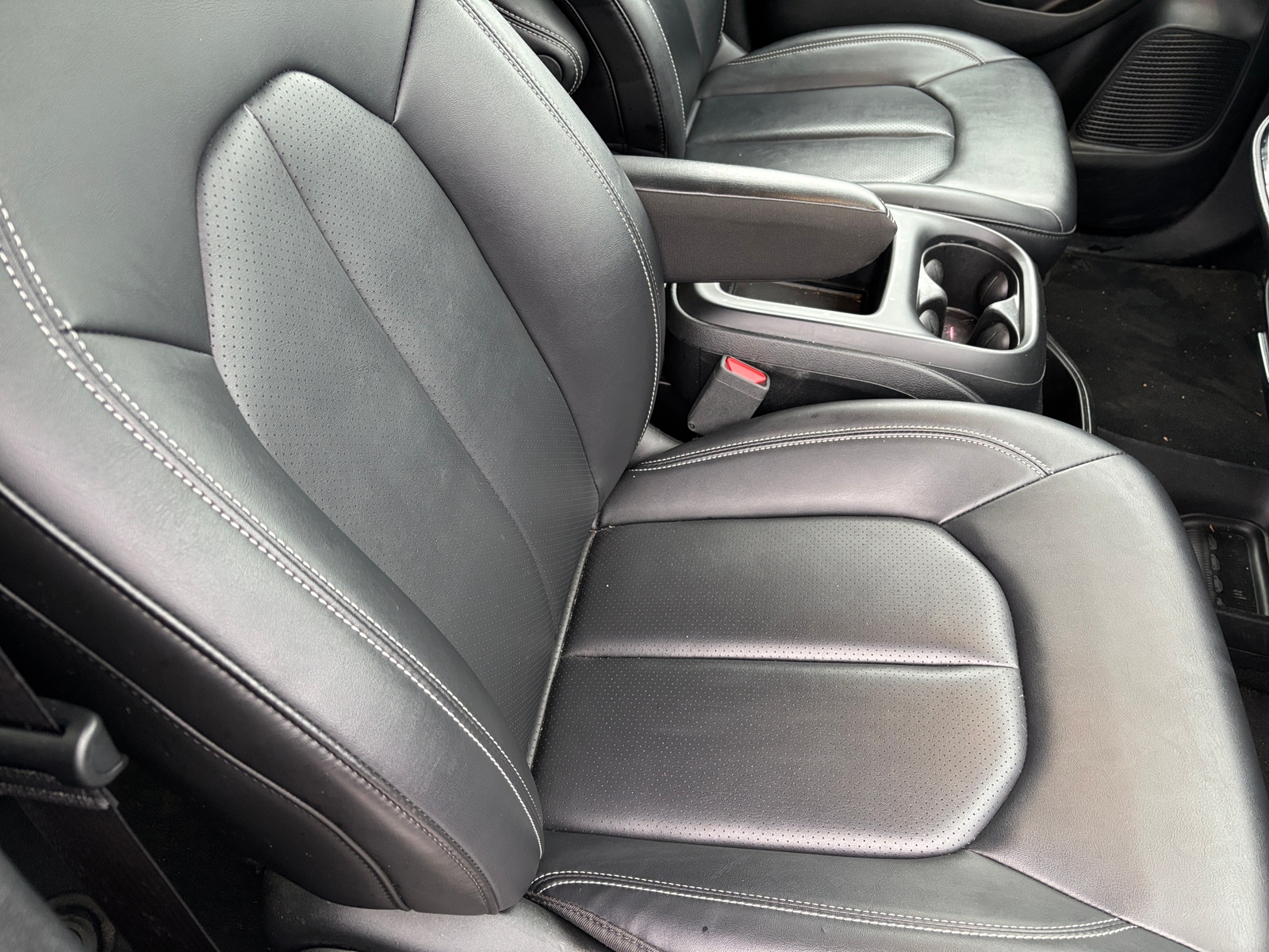 Thumbnail: 2025 Chrysler Pacifica - 2