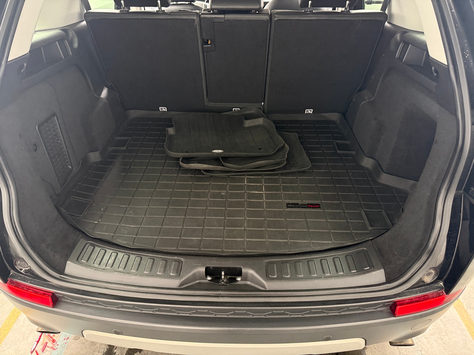 Thumbnail: 2017 Land Rover Discovery Sport - 6