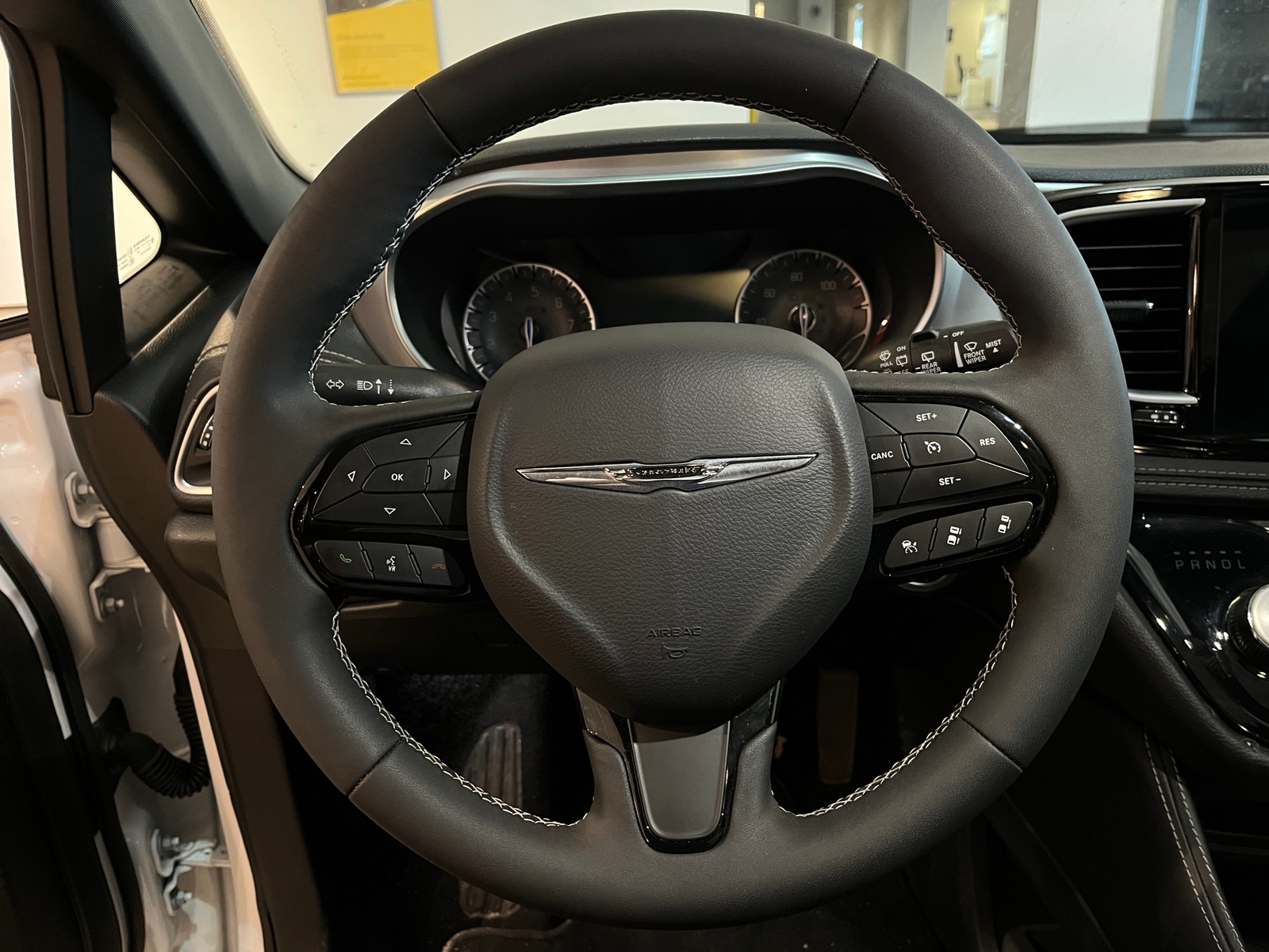 Thumbnail: 2025 Chrysler Pacifica - 5