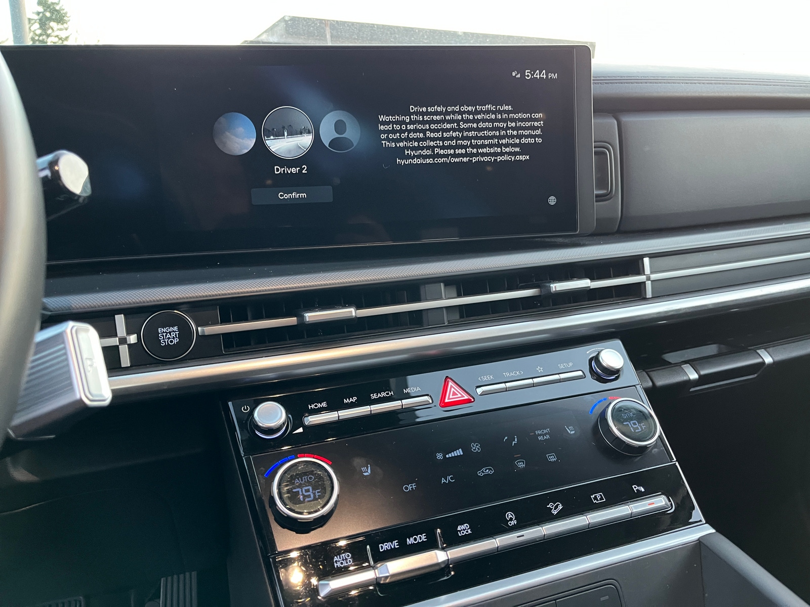 Thumbnail: 2025 Hyundai Santa Fe - 4