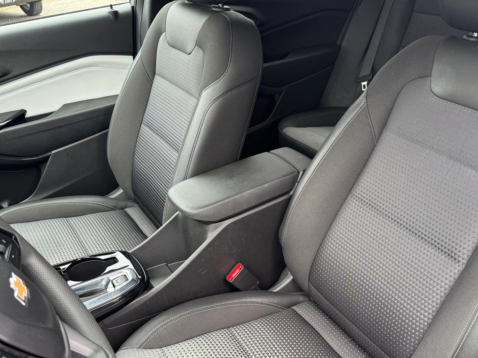 Thumbnail: 2025 Chevrolet Trax - 2