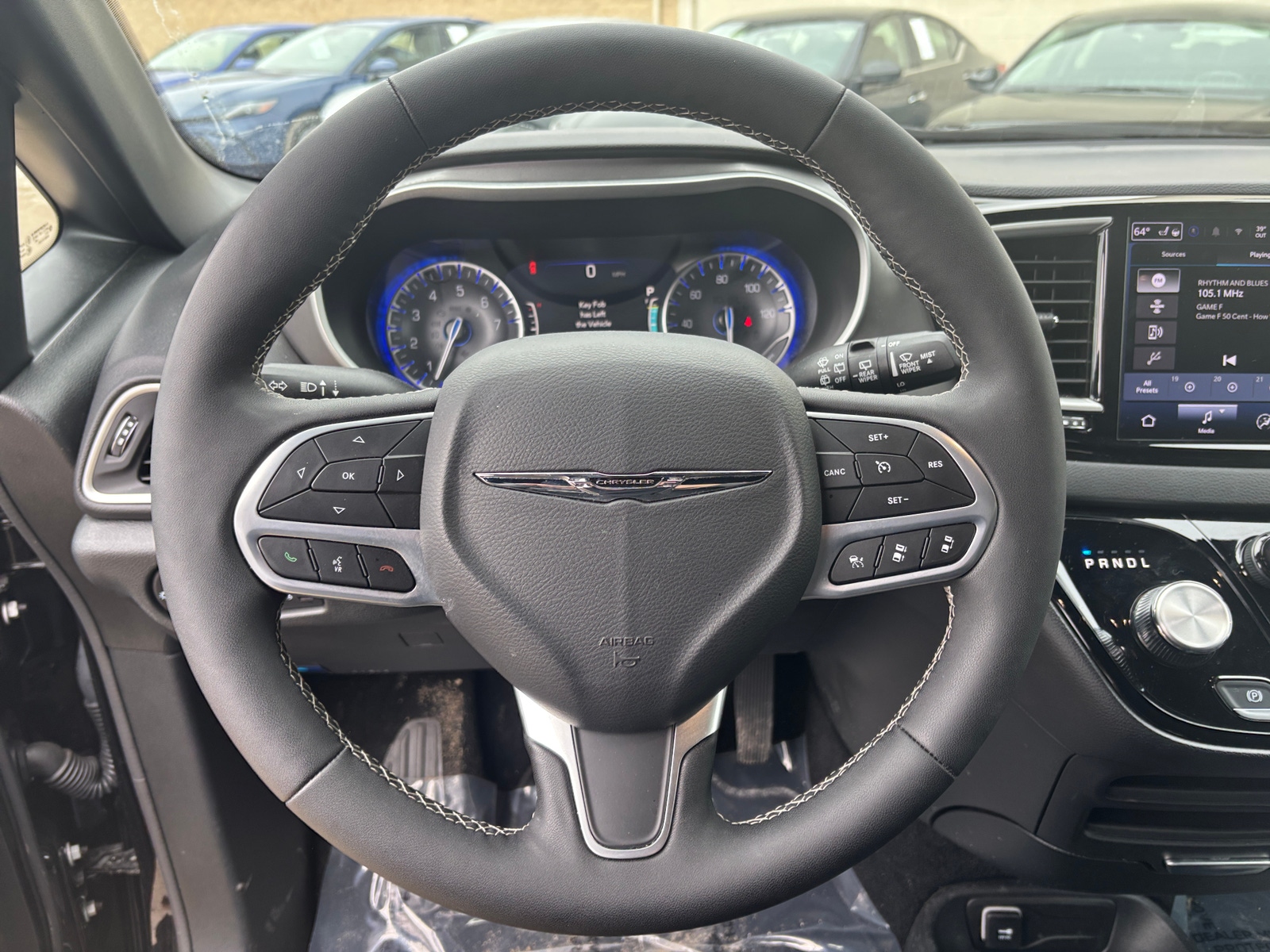 Thumbnail: 2025 Chrysler Pacifica - 4