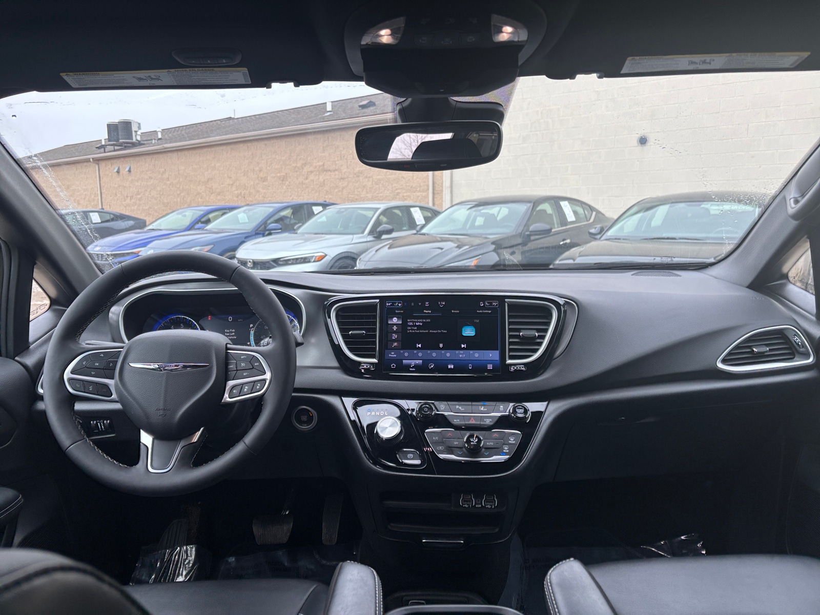 Thumbnail: 2025 Chrysler Pacifica - 2