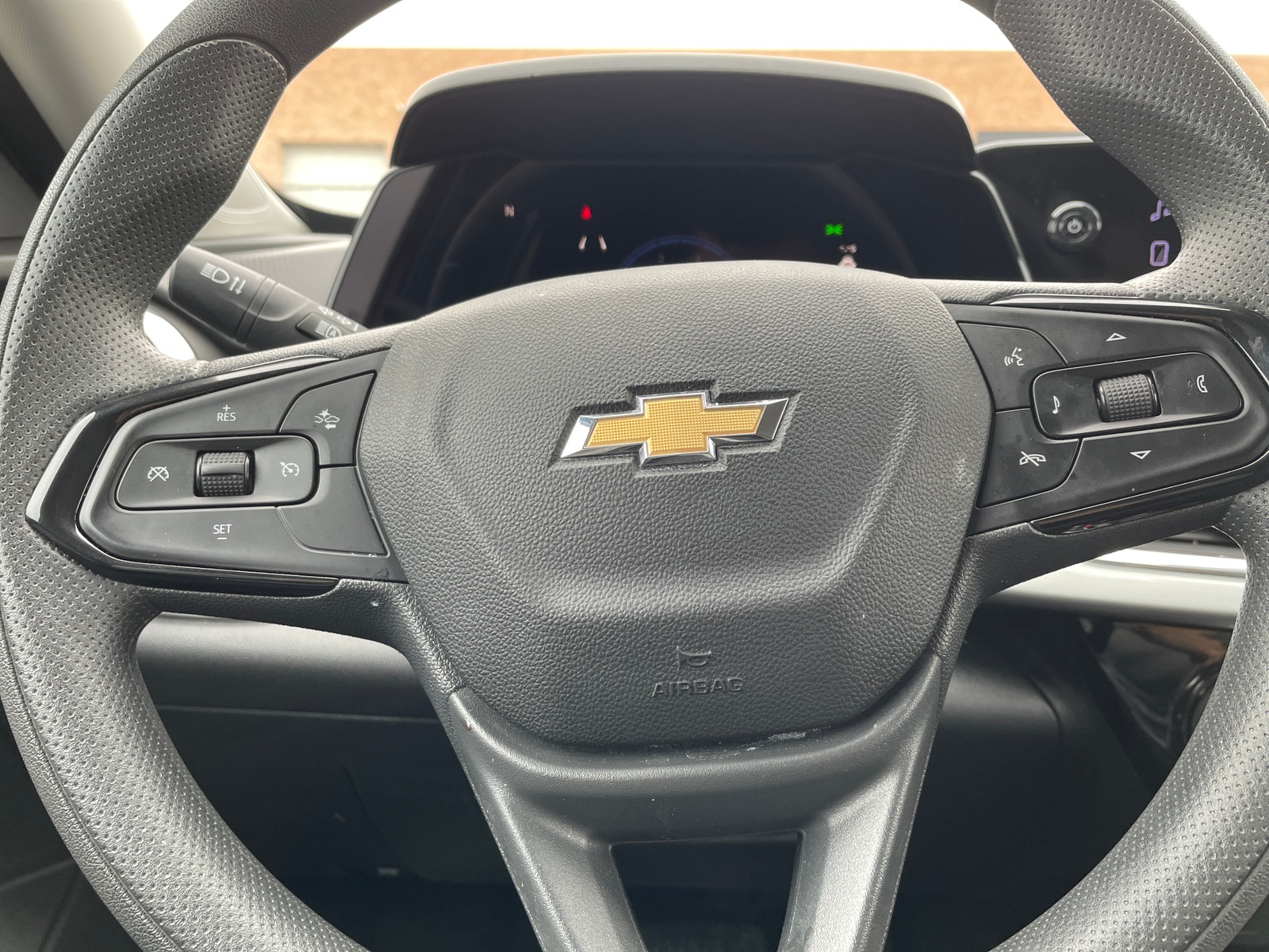 Thumbnail: 2025 Chevrolet Trax - 5