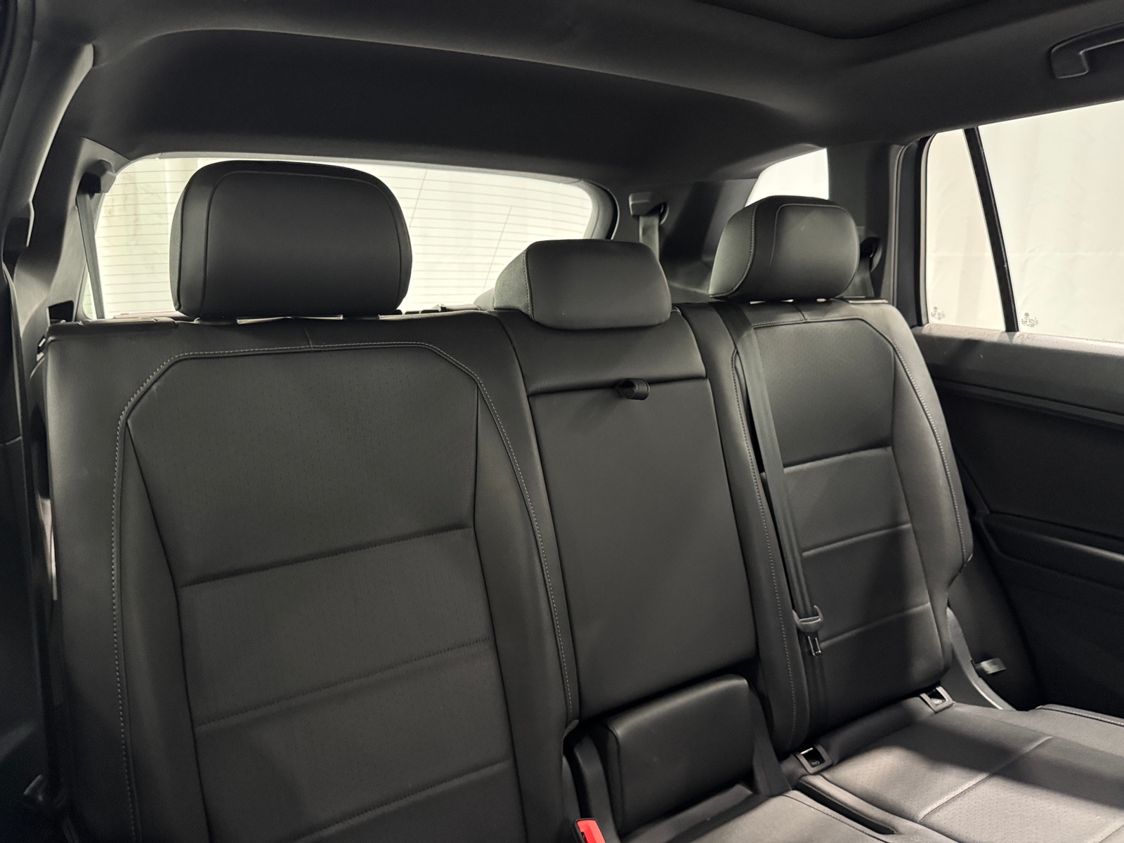 Thumbnail: 2020 Volkswagen Tiguan - 6