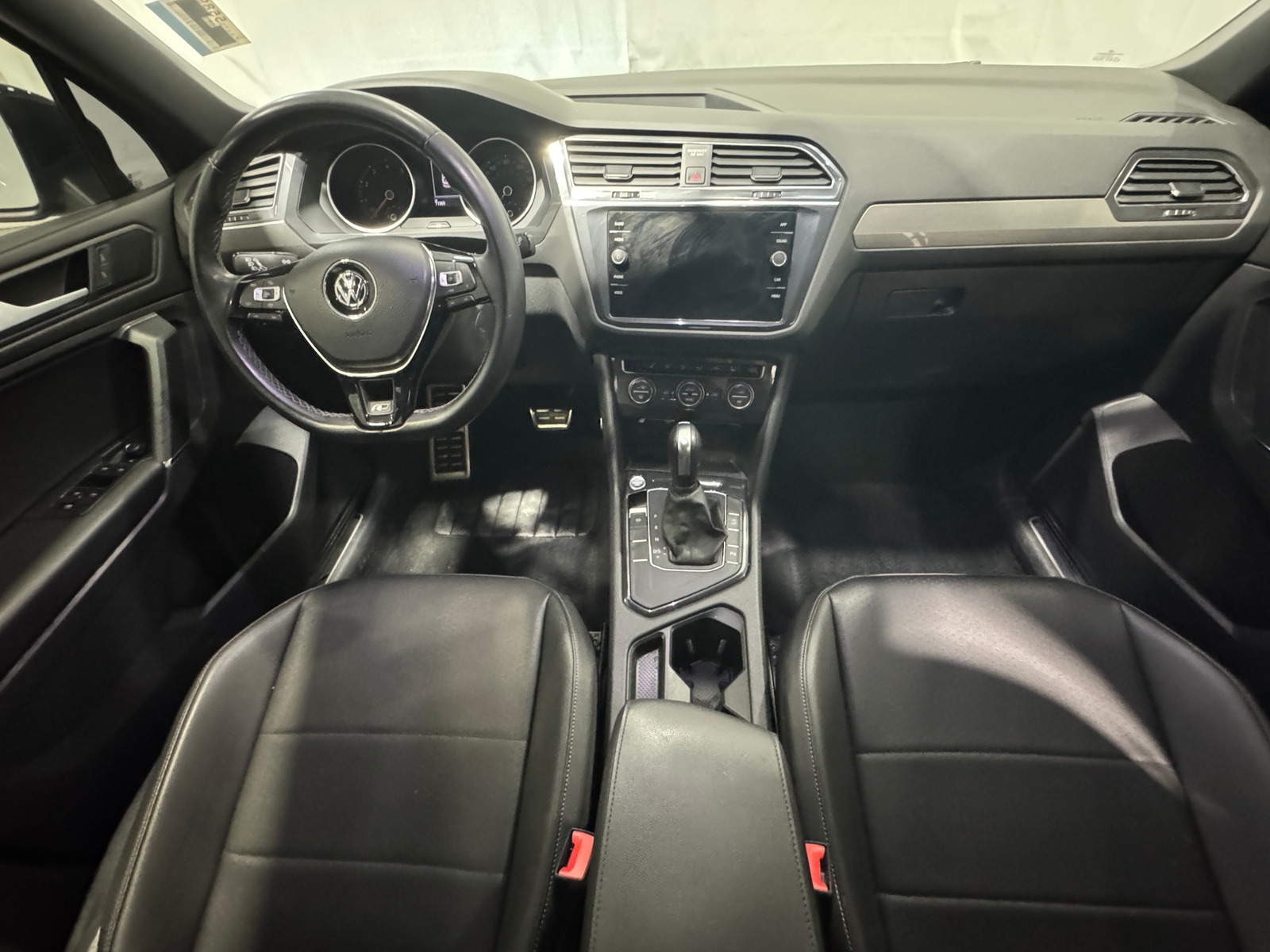 Thumbnail: 2020 Volkswagen Tiguan - 3